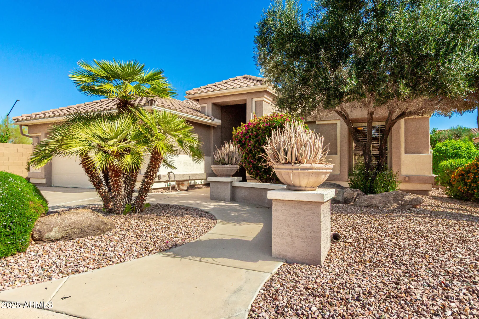 Property Slideshow image 4 of 47 | 4083 n 161st ln, Goodyear, AZ, 85395