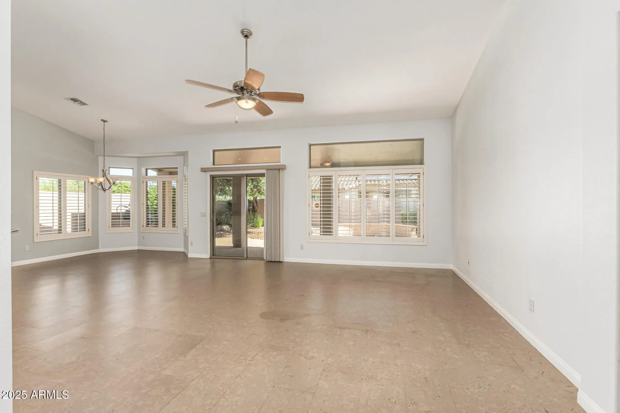 Property Slideshow image 7 of 47 | 4083 n 161st ln, Goodyear, AZ, 85395