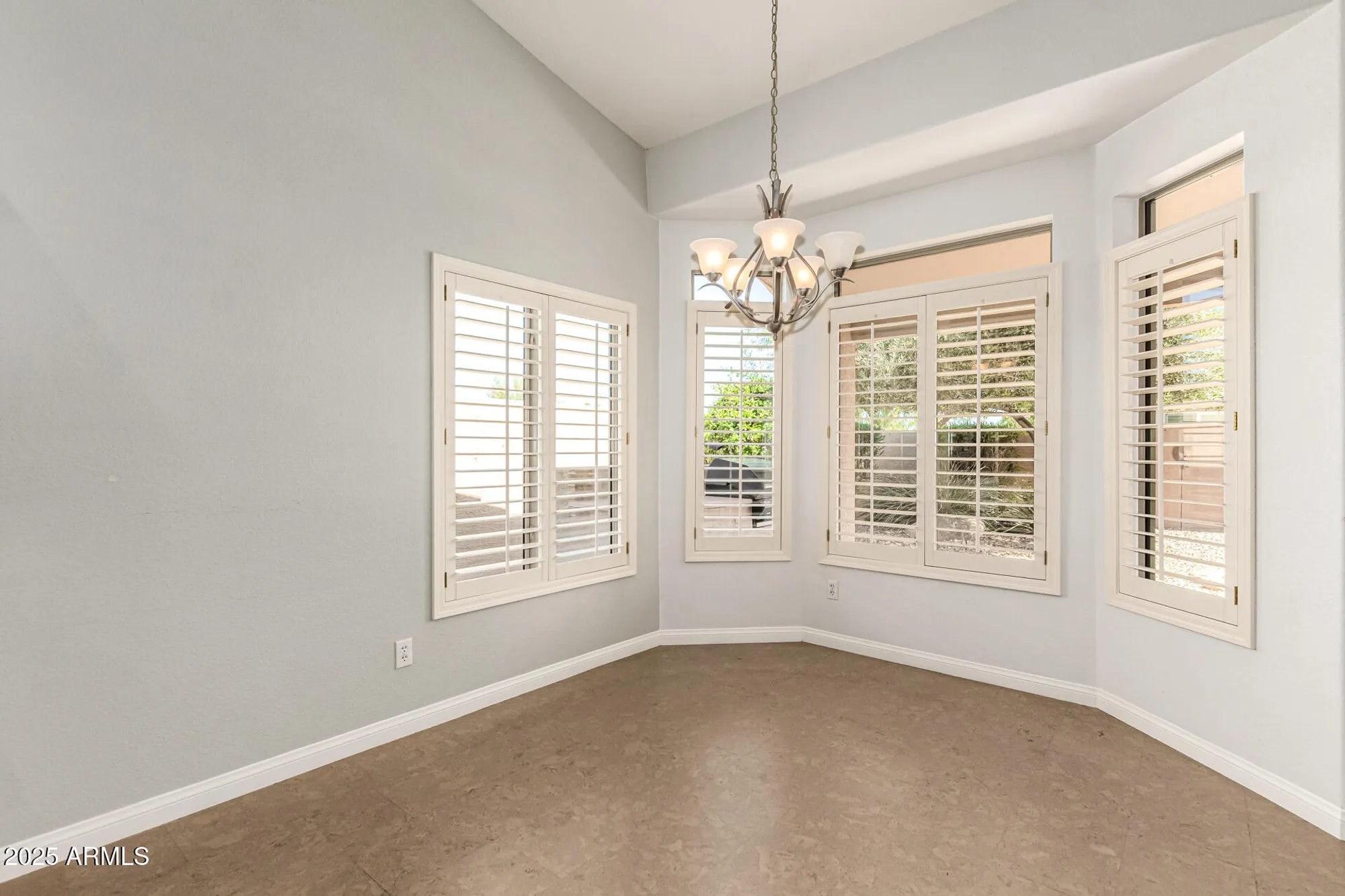 Property Slideshow image 12 of 47 | 4083 n 161st ln, Goodyear, AZ, 85395