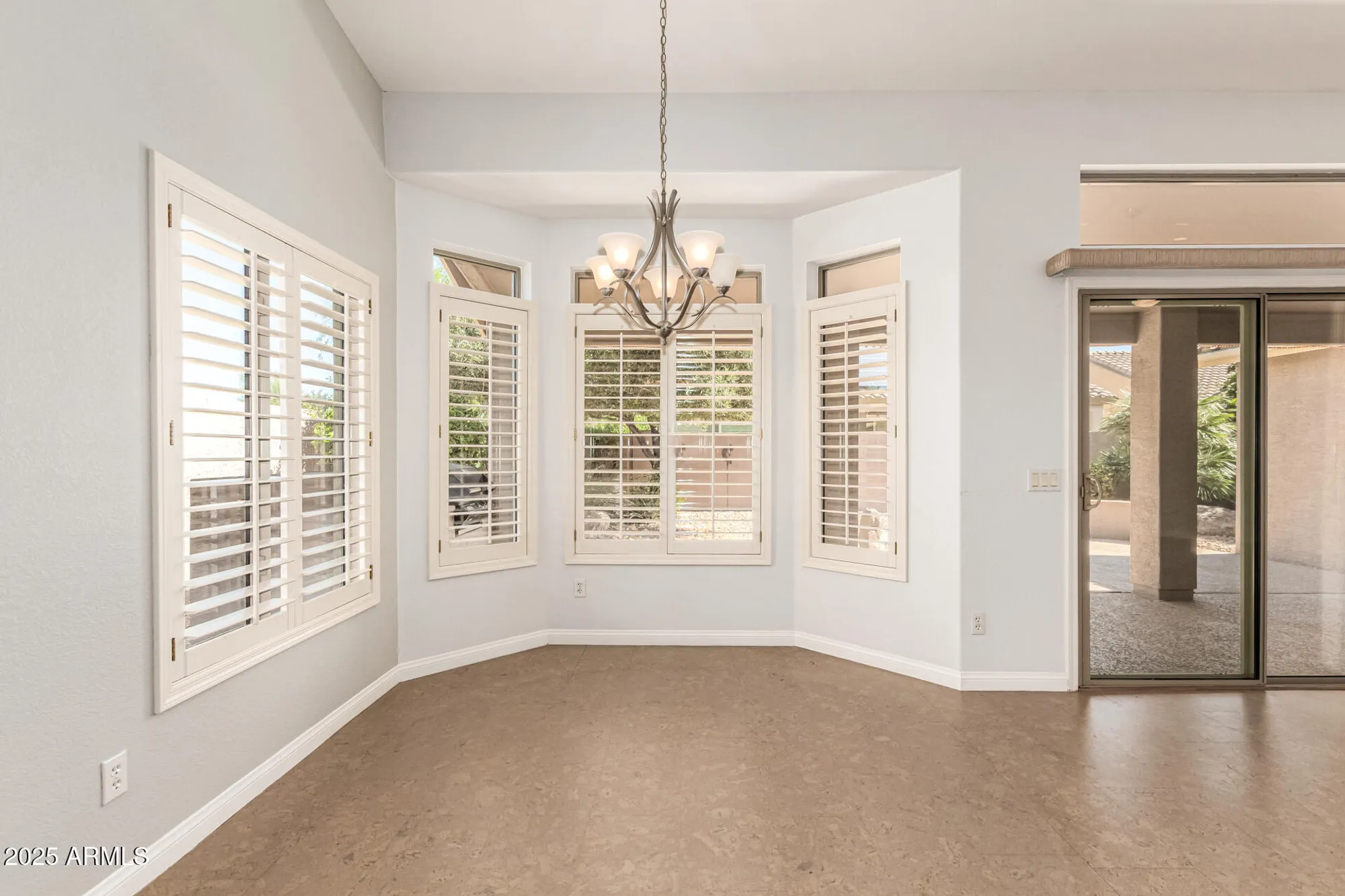 Property Slideshow image 13 of 47 | 4083 n 161st ln, Goodyear, AZ, 85395