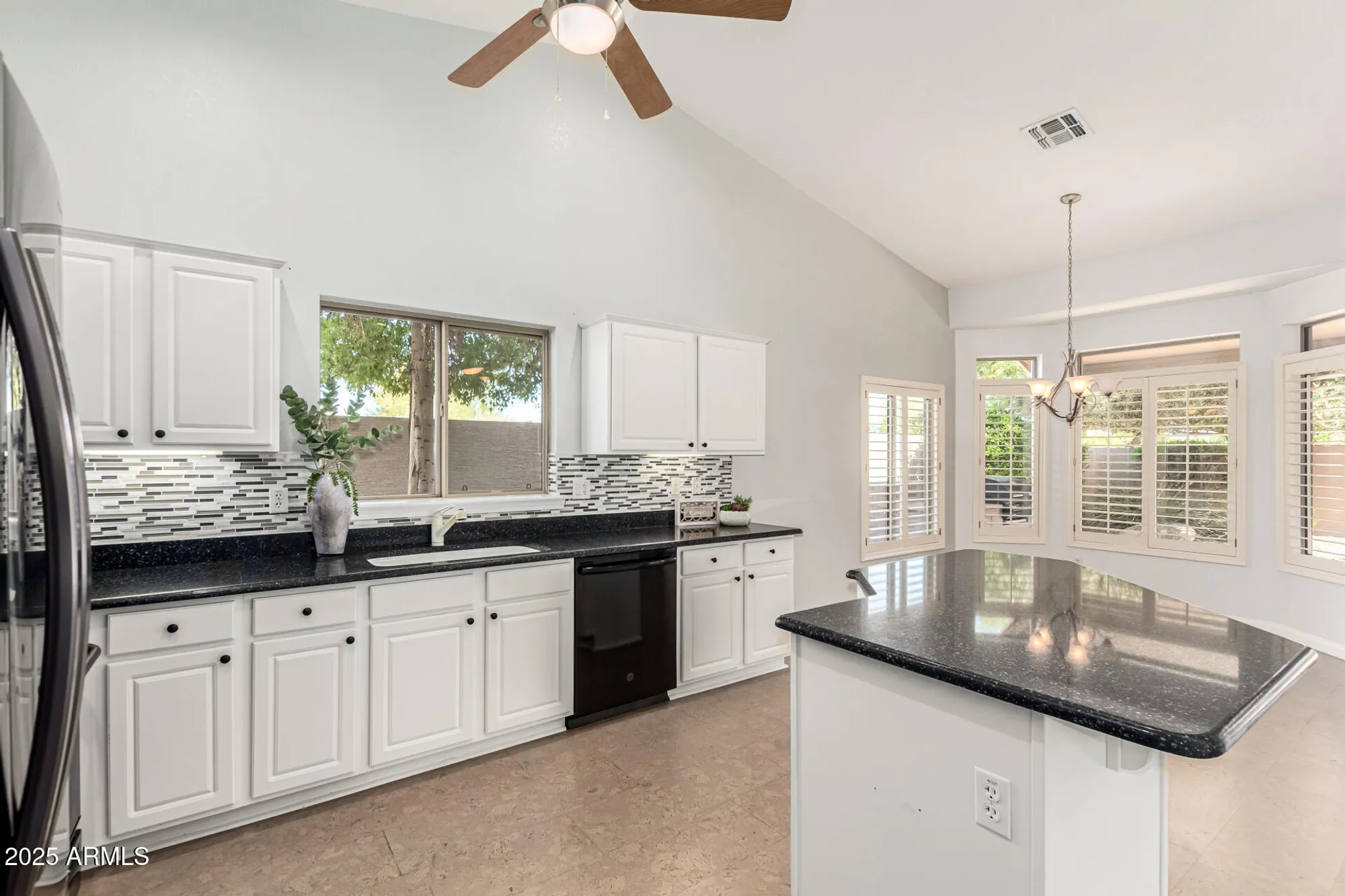 Property Slideshow image 16 of 47 | 4083 n 161st ln, Goodyear, AZ, 85395