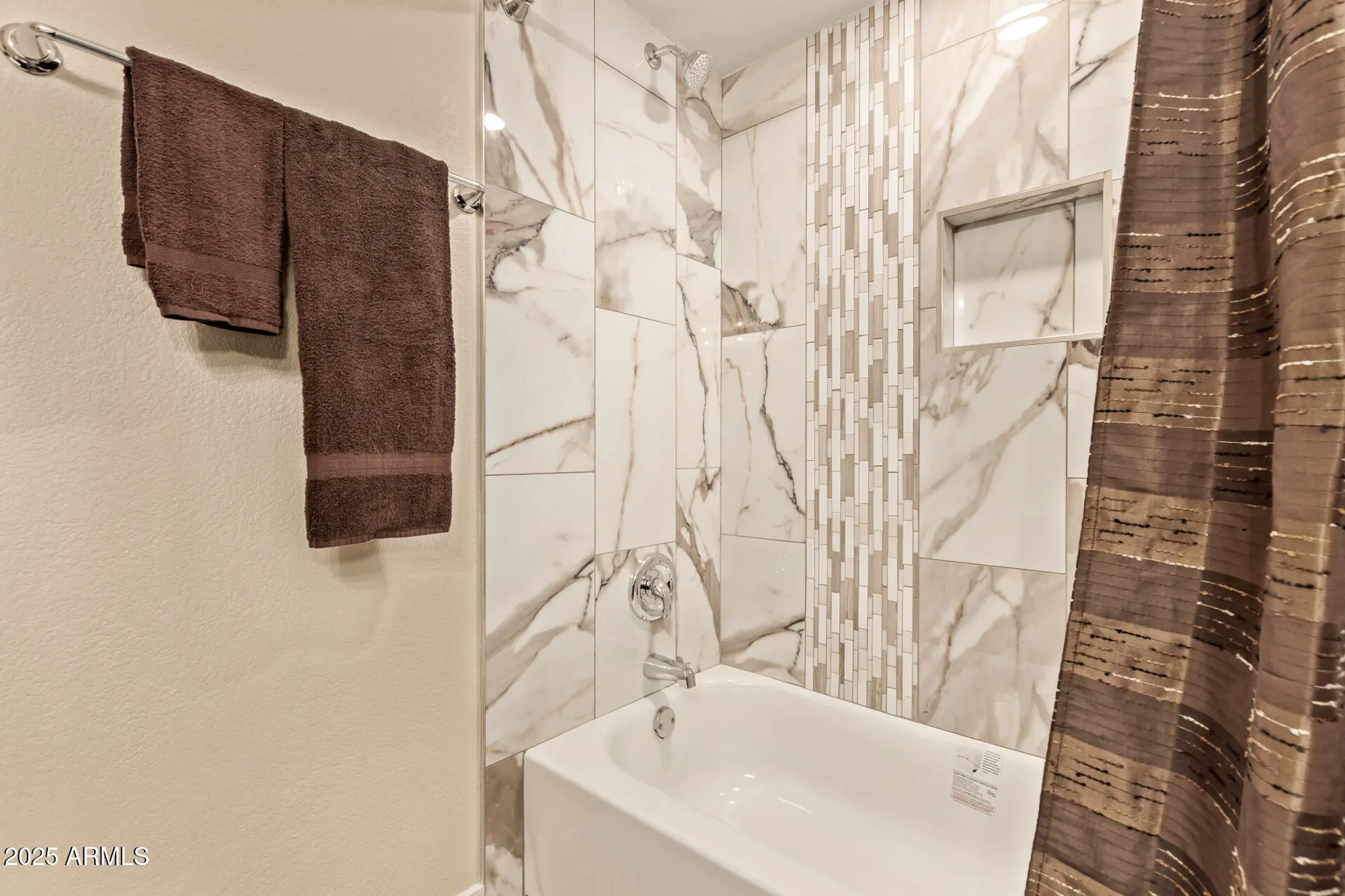 Property Slideshow image 13 of 34 | 9310 w cedar hill cir, Sun City, AZ, 85351