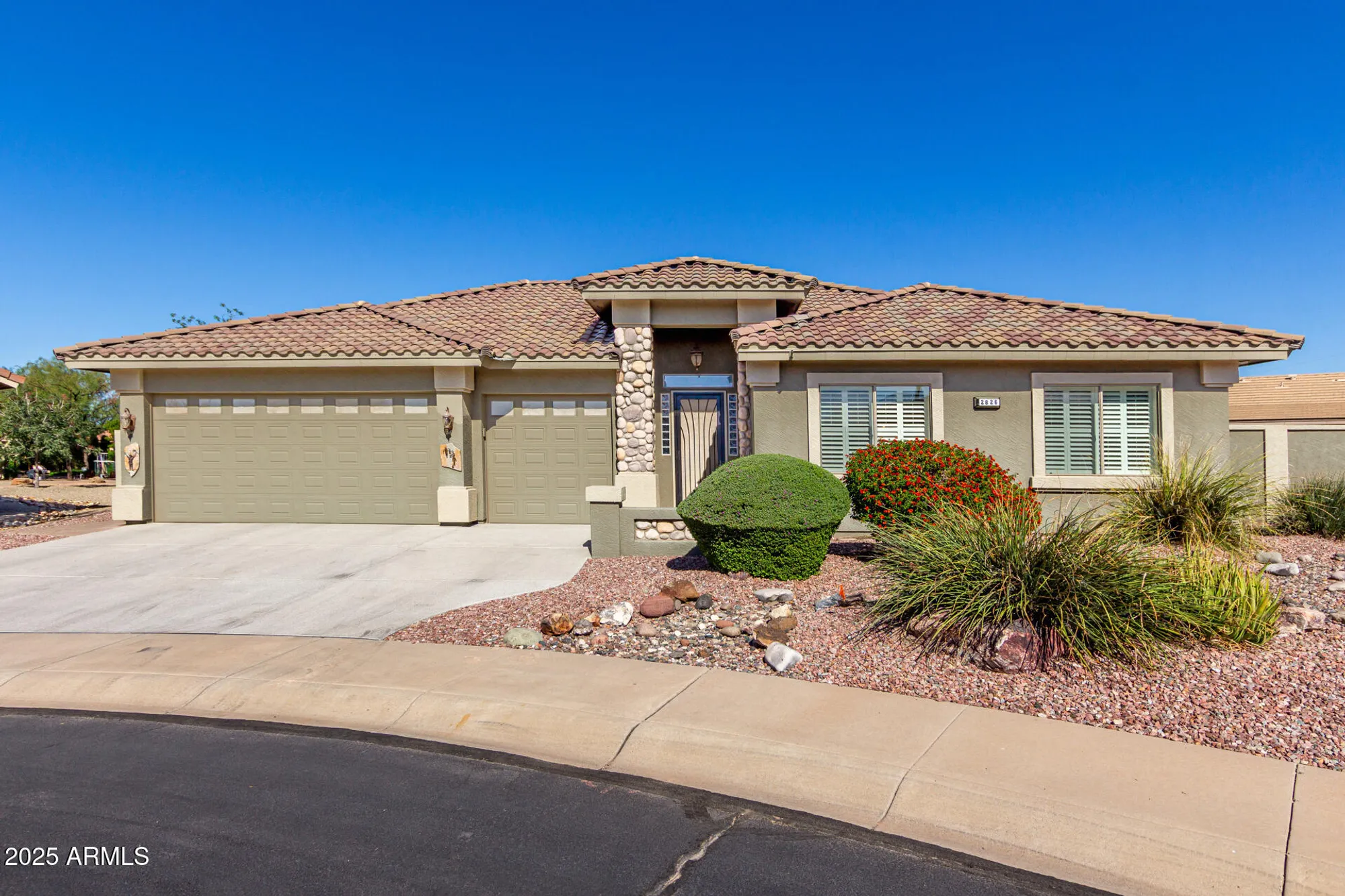 Property Slideshow image 1 of 61 | 2826 s cherrywood cir, Mesa, AZ, 85212