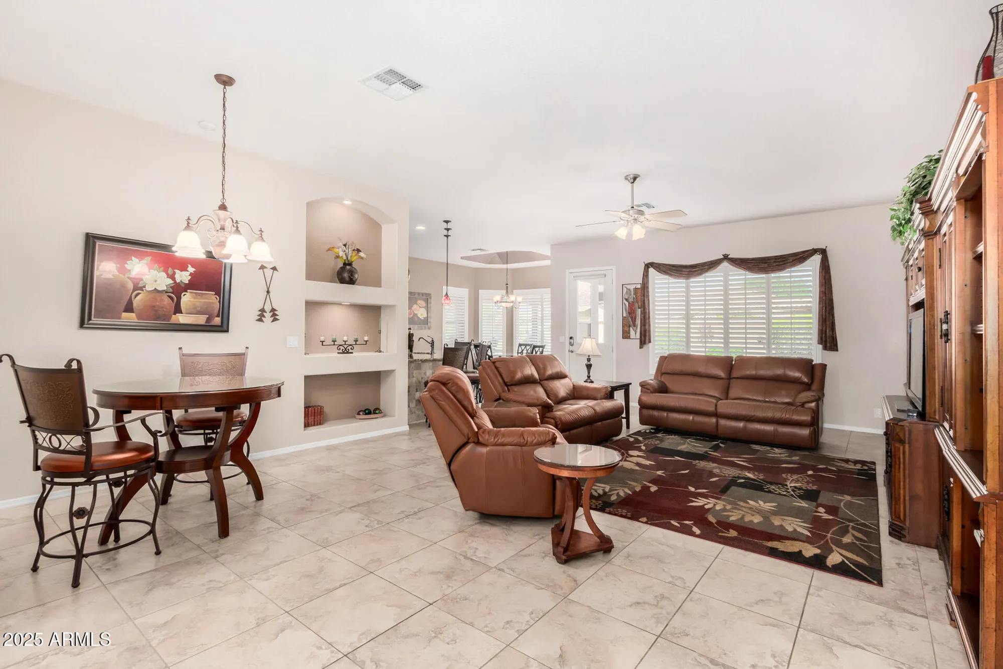Property Slideshow image 9 of 61 | 2826 s cherrywood cir, Mesa, AZ, 85212