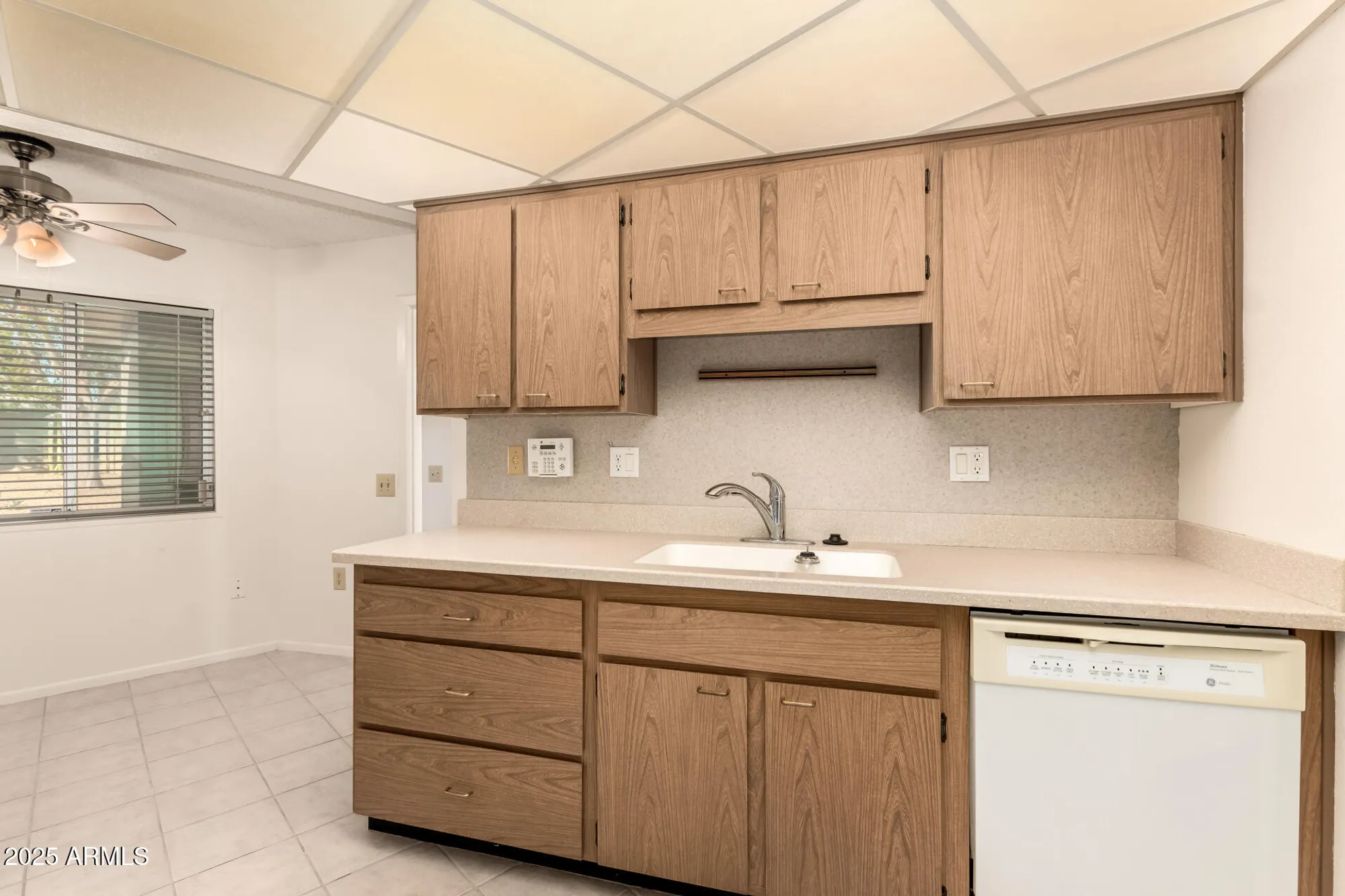 Property Slideshow image 11 of 43 | 16802 n boswell blvd, Sun City, AZ, 85351