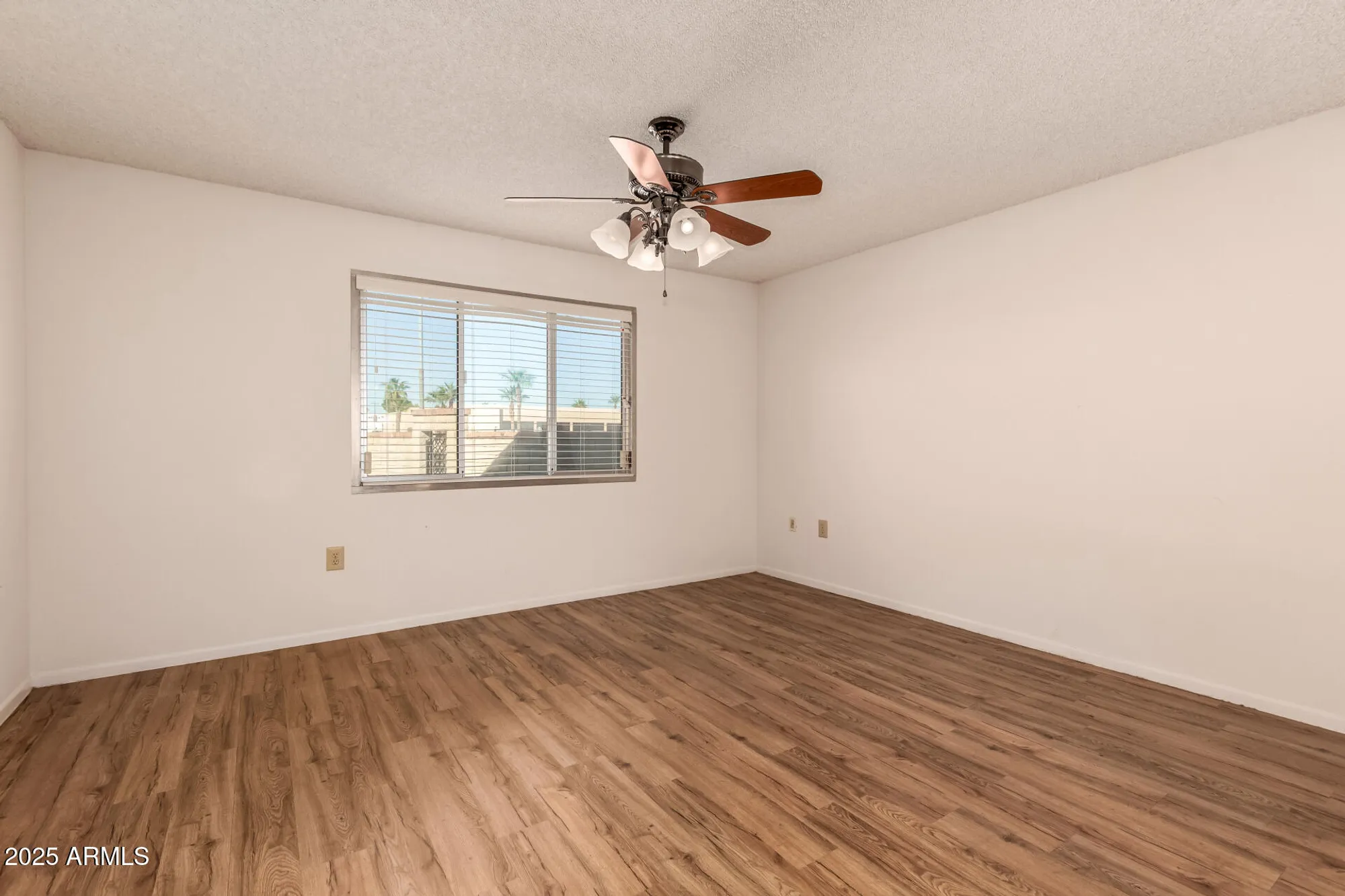 Property Slideshow image 17 of 43 | 16802 n boswell blvd, Sun City, AZ, 85351