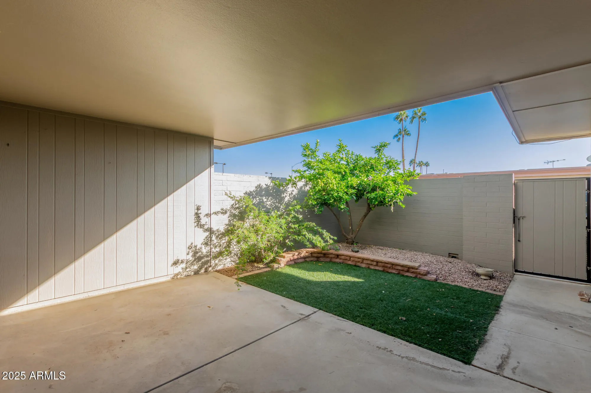 Property Slideshow image 26 of 43 | 16802 n boswell blvd, Sun City, AZ, 85351