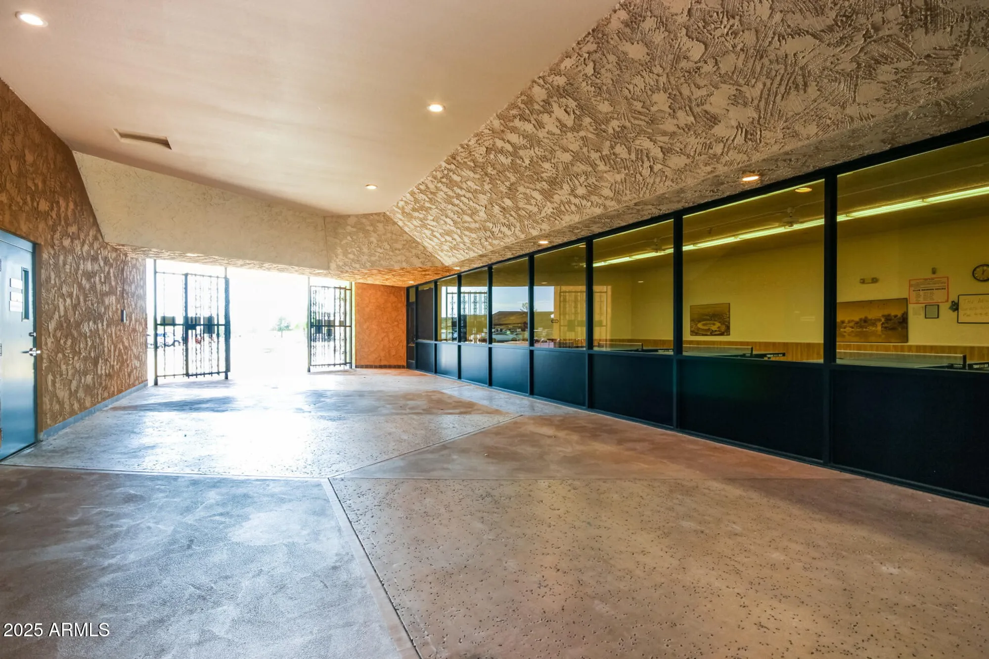 Property Slideshow image 31 of 43 | 16802 n boswell blvd, Sun City, AZ, 85351