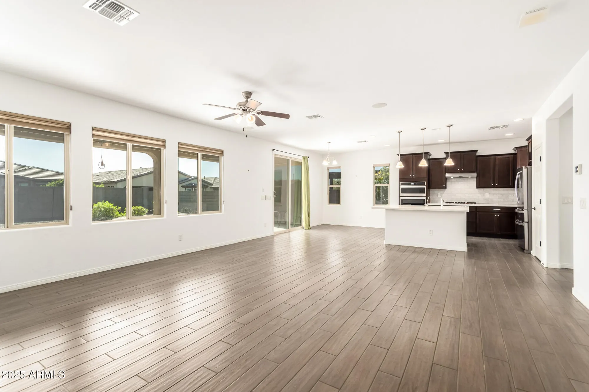 Property Slideshow image 12 of 38 | 17987 w redwood ln, Goodyear, AZ, 85338