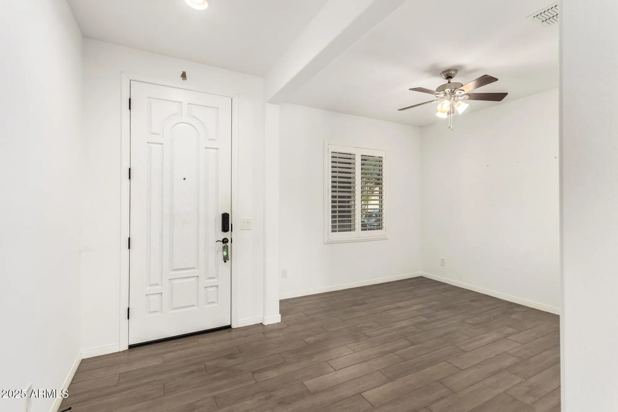 Property Slideshow image 5 of 38 | 17987 w redwood ln, Goodyear, AZ, 85338
