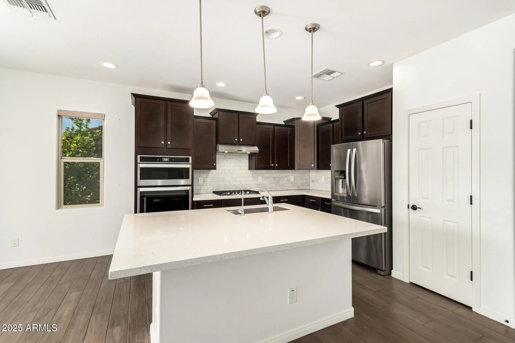 Property Slideshow image 17 of 38 | 17987 w redwood ln, Goodyear, AZ, 85338