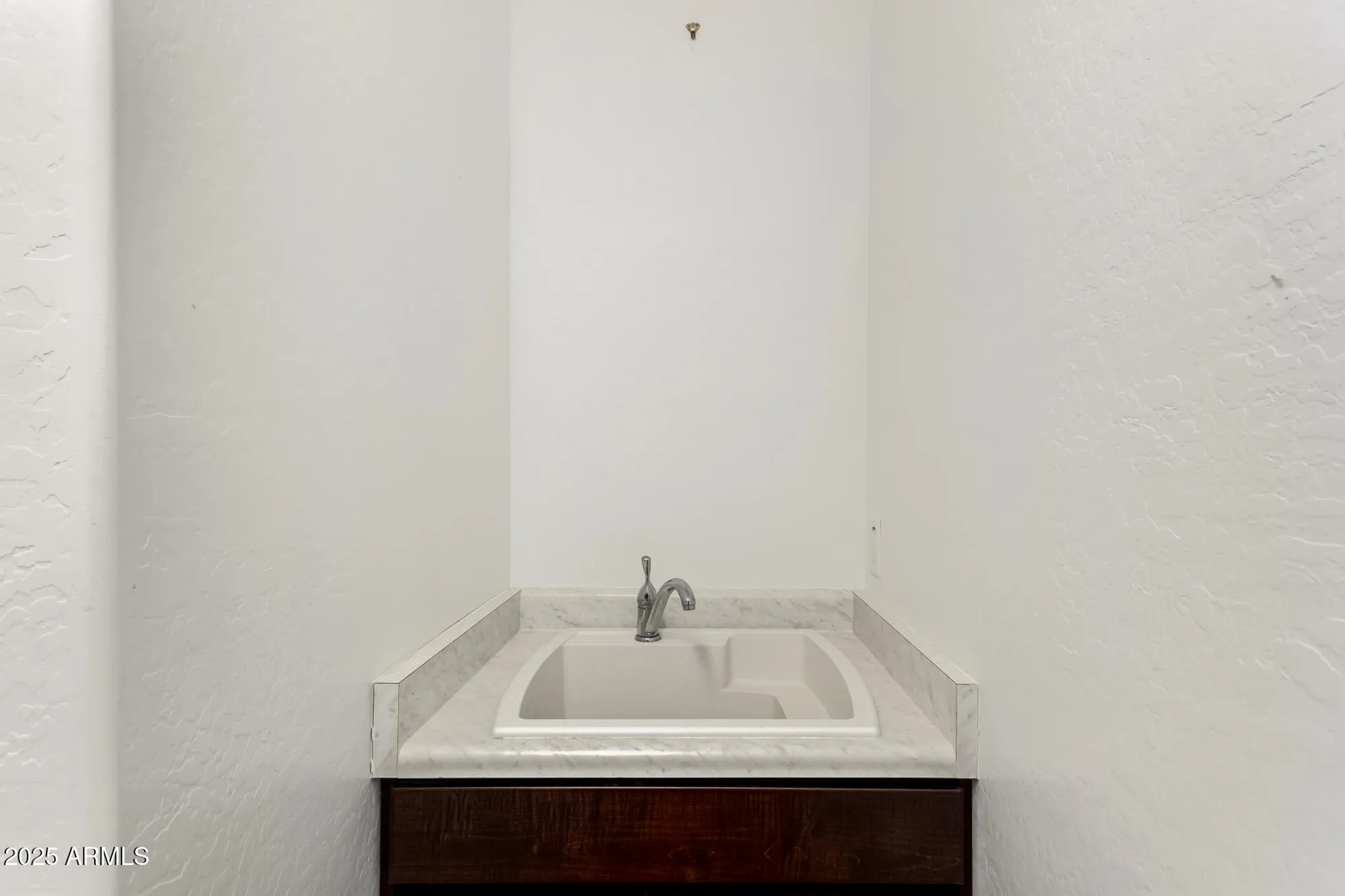 Property Slideshow image 19 of 38 | 17987 w redwood ln, Goodyear, AZ, 85338