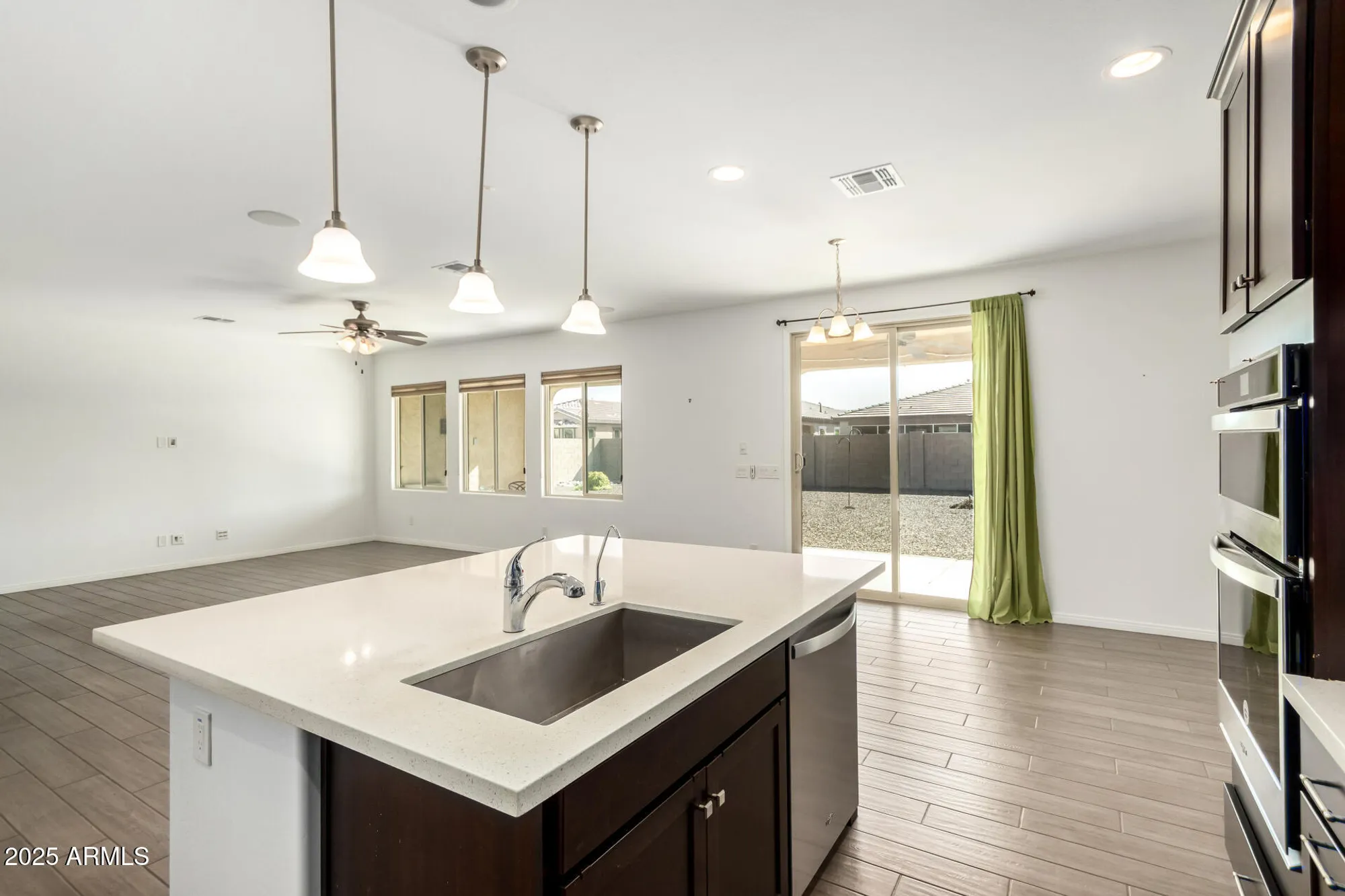 Property Slideshow image 16 of 38 | 17987 w redwood ln, Goodyear, AZ, 85338