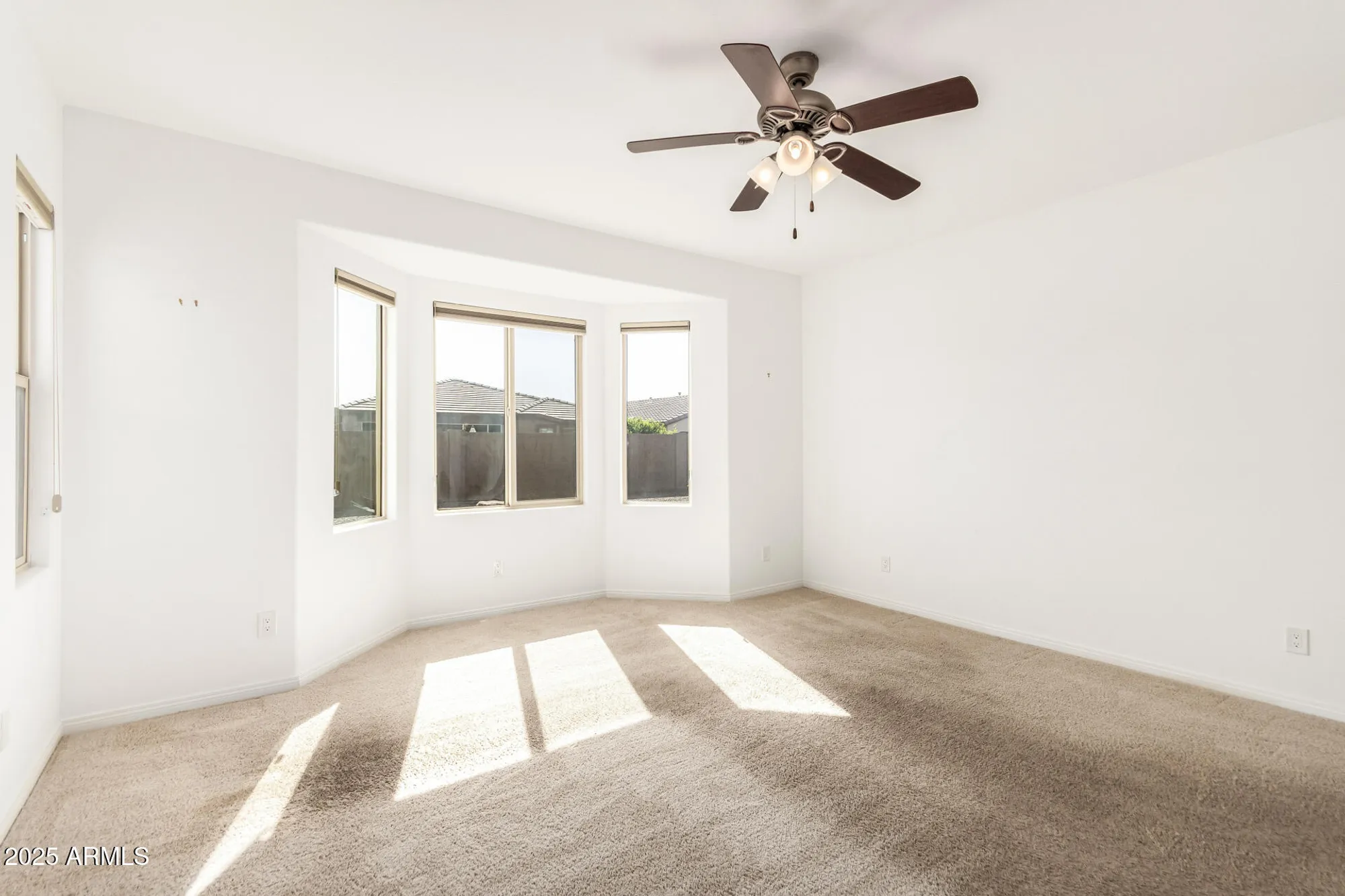 Property Slideshow image 23 of 38 | 17987 w redwood ln, Goodyear, AZ, 85338