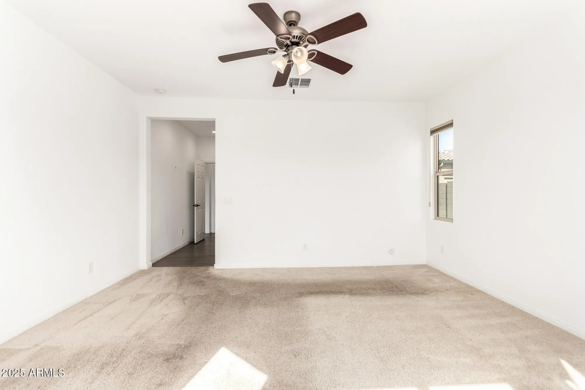 Property Slideshow image 24 of 38 | 17987 w redwood ln, Goodyear, AZ, 85338