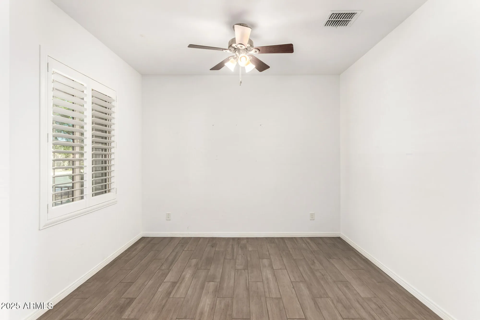 Property Slideshow image 31 of 38 | 17987 w redwood ln, Goodyear, AZ, 85338