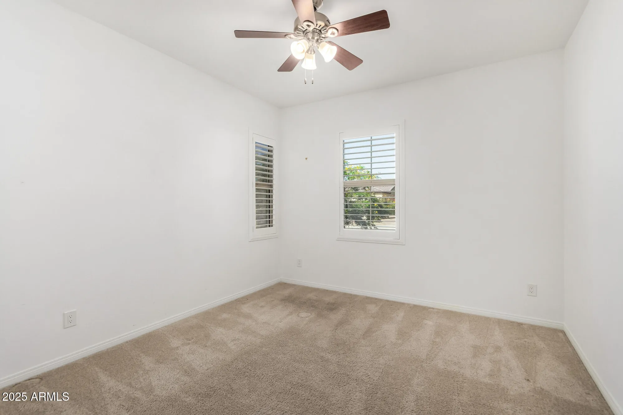 Property Slideshow image 28 of 38 | 17987 w redwood ln, Goodyear, AZ, 85338