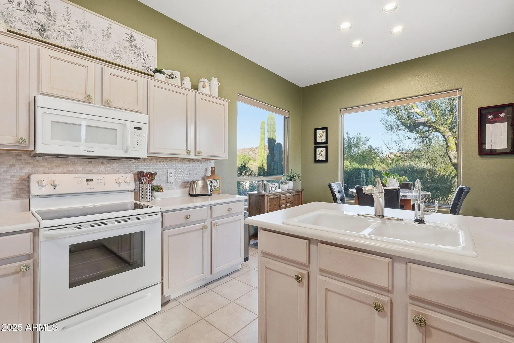 Property Slideshow image 9 of 71 | 5789 s pinnacle ln, Gold Canyon, AZ, 85118