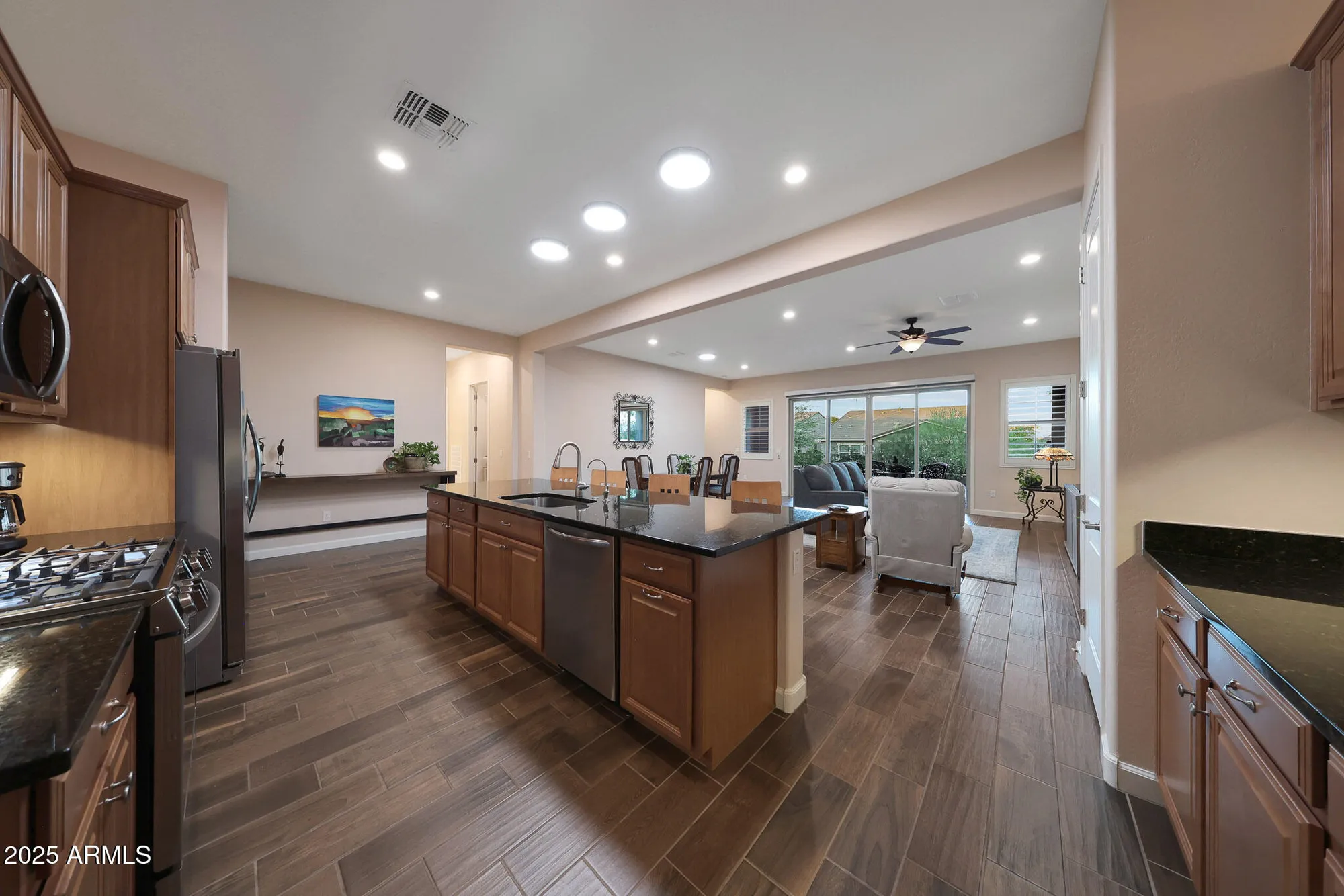 Property Slideshow image 9 of 76 | 4897 n 207th ln, Buckeye, AZ, 85396