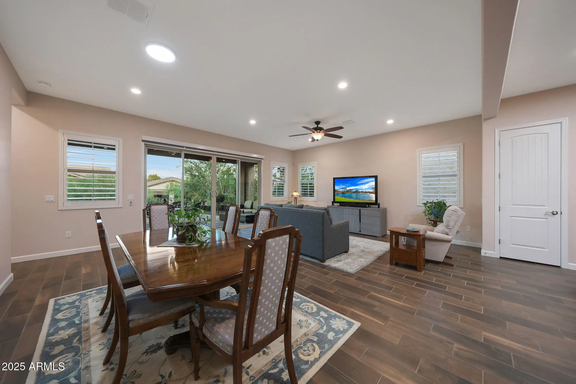 Property Slideshow image 18 of 76 | 4897 n 207th ln, Buckeye, AZ, 85396