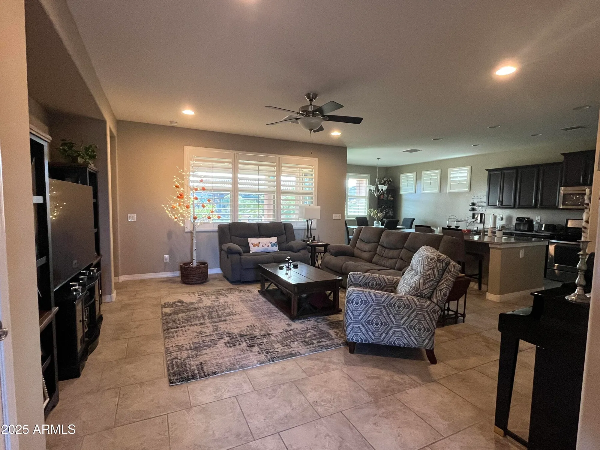 Property Slideshow image 3 of 5 | 41707 w summer wind way, Maricopa, AZ, 85138