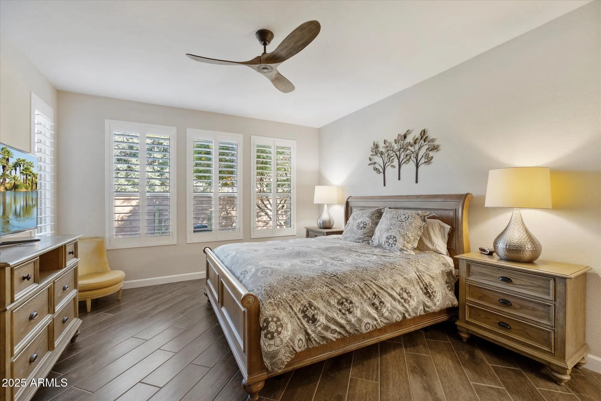 Property Slideshow image 11 of 20 | 104 e iloca ln, Queen Creek, AZ, 85140