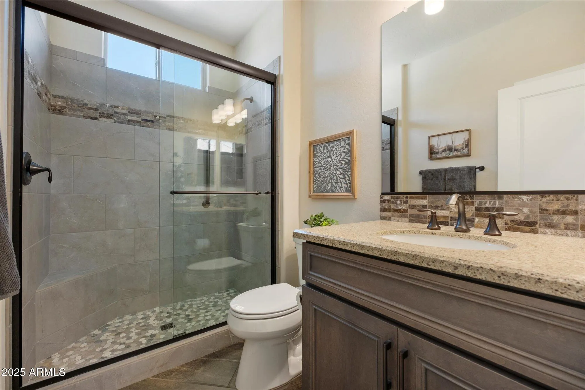 Property Slideshow image 14 of 20 | 104 e iloca ln, Queen Creek, AZ, 85140