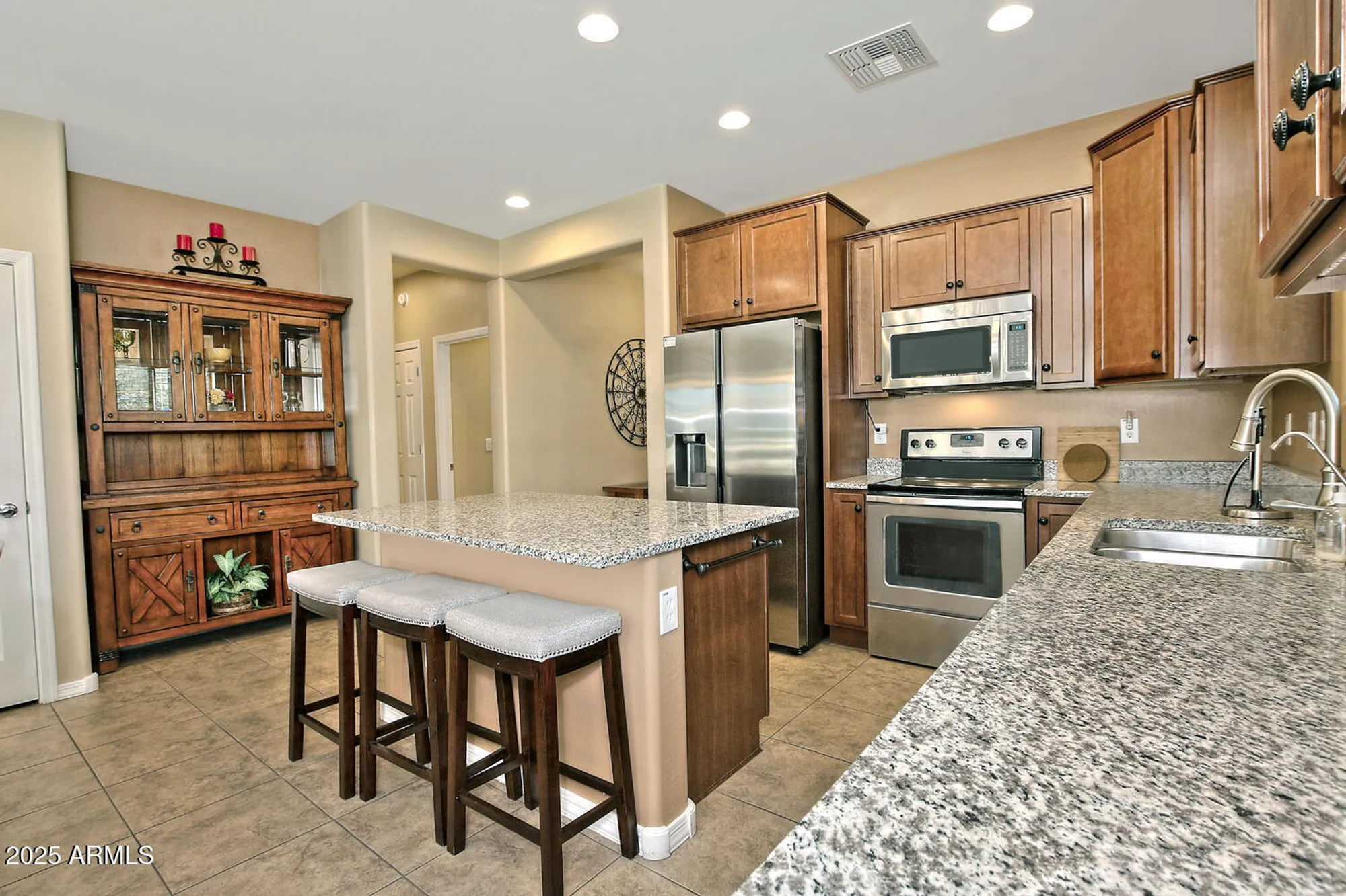 Property Slideshow image 13 of 89 | 7382 w silver spring way, Florence, AZ, 85132