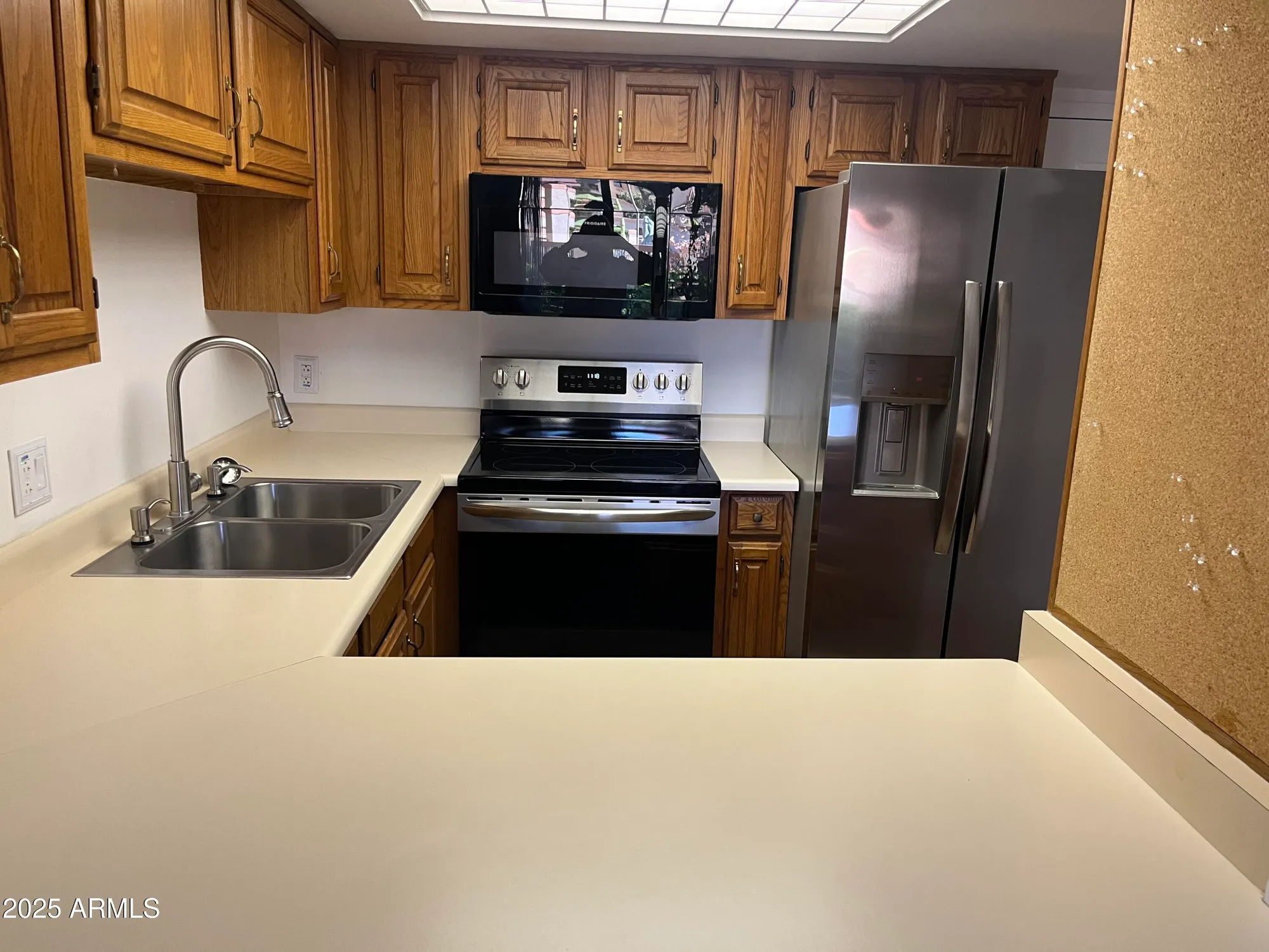 Property Slideshow image 3 of 23 | 10330 w thunderbird blvd c102, Sun City, AZ, 85351