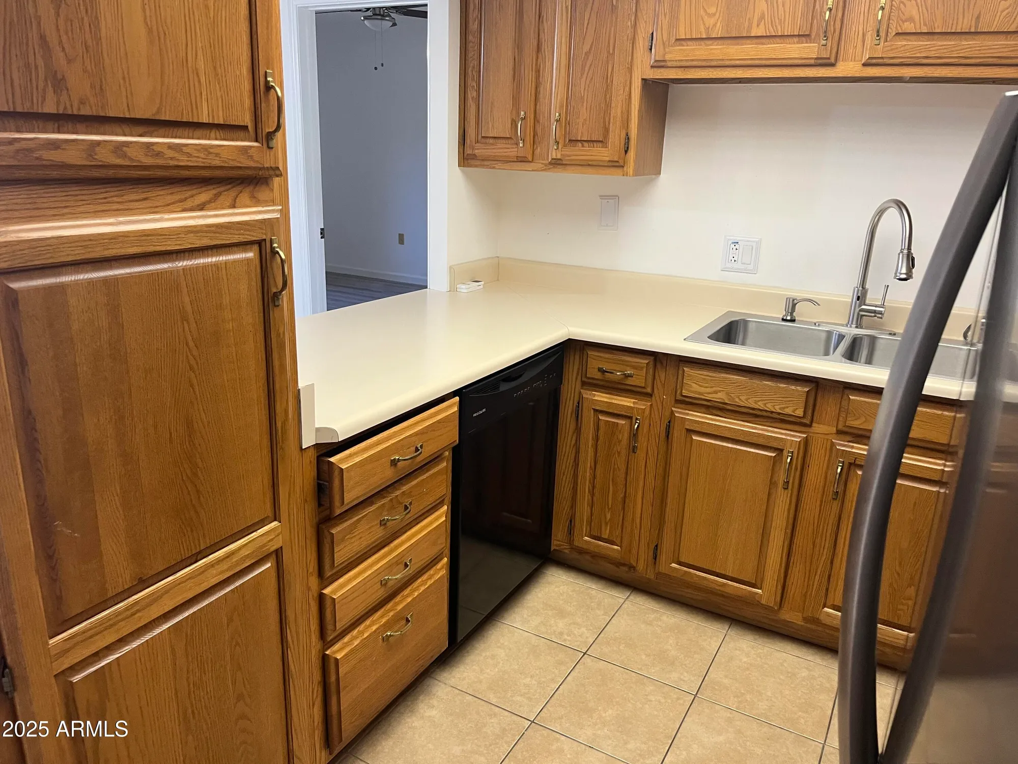 Property Slideshow image 7 of 23 | 10330 w thunderbird blvd c102, Sun City, AZ, 85351