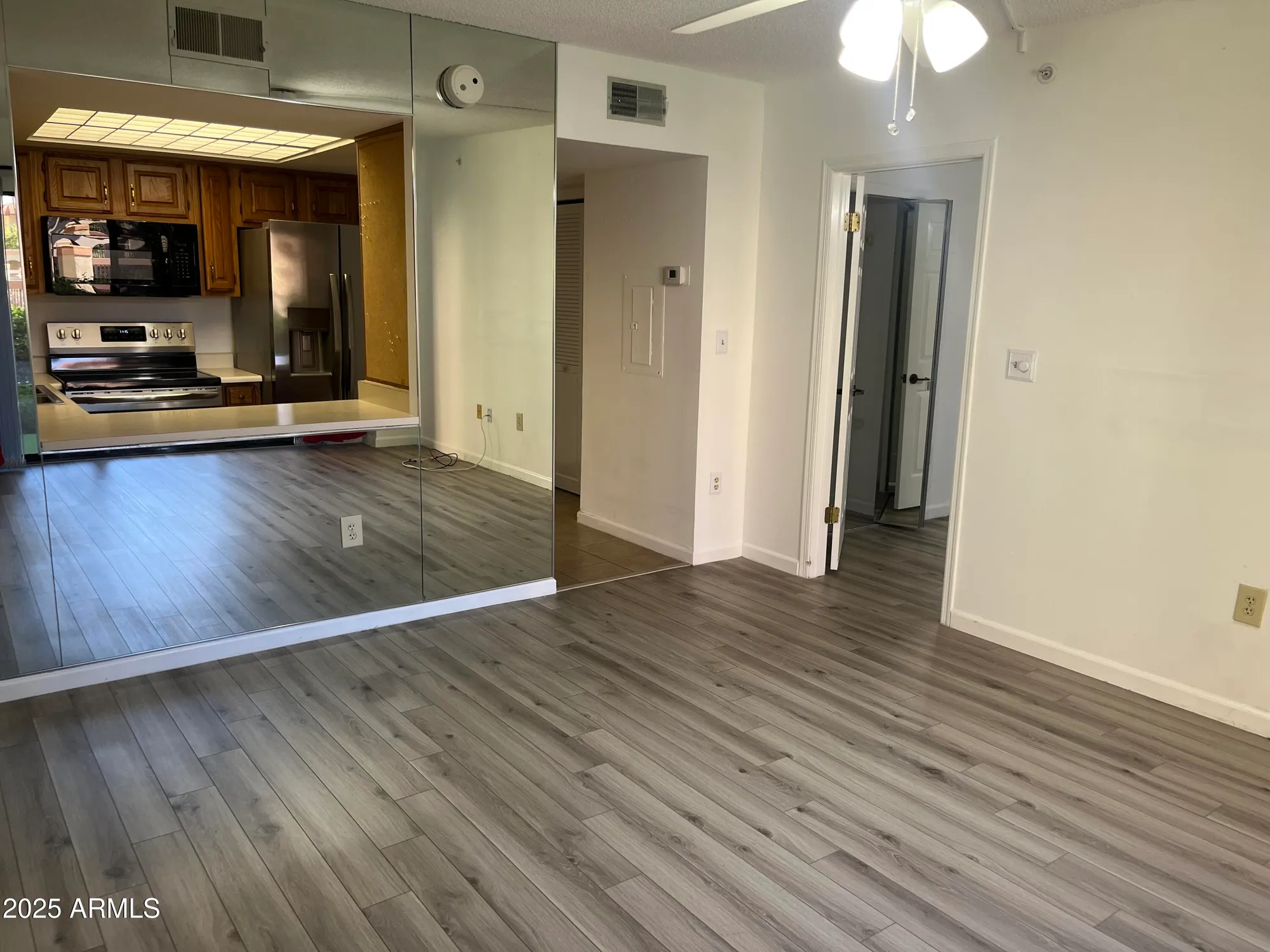 Property Slideshow image 12 of 23 | 10330 w thunderbird blvd c102, Sun City, AZ, 85351