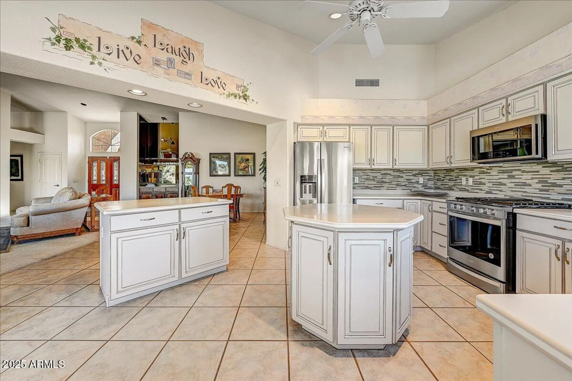 Property Slideshow image 12 of 42 | 8502 w topeka dr, Peoria, AZ, 85382