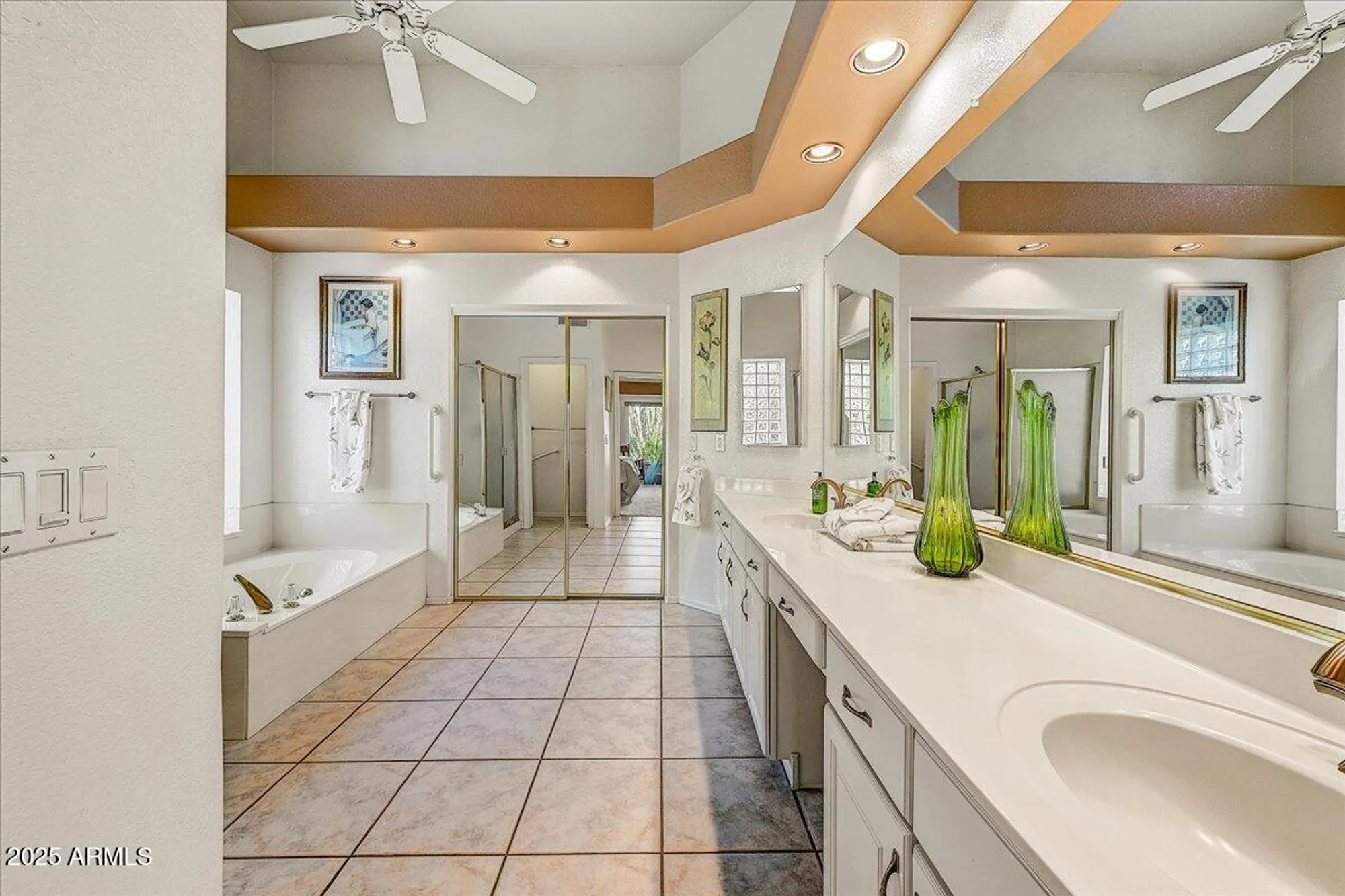 Property Slideshow image 19 of 42 | 8502 w topeka dr, Peoria, AZ, 85382