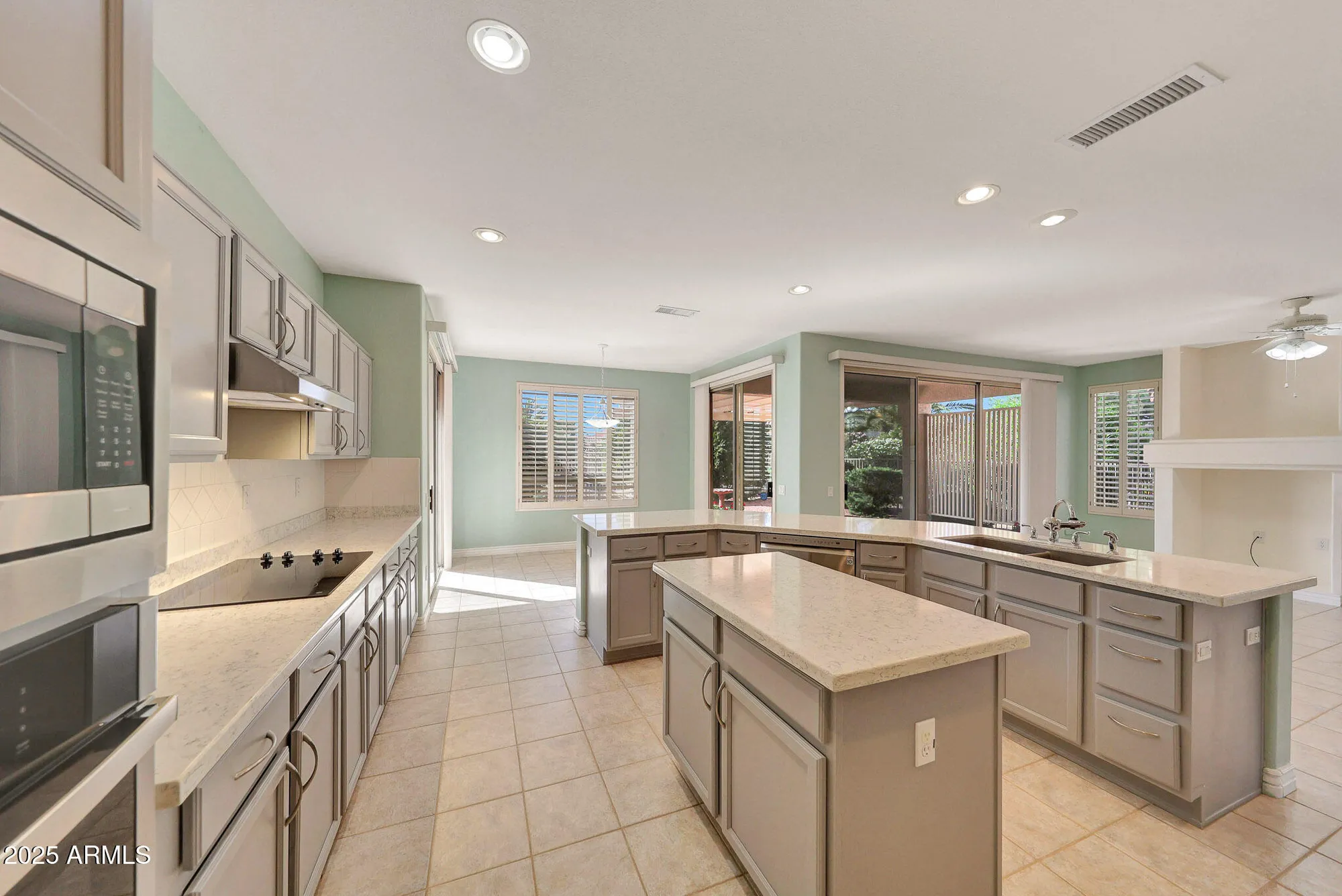Property Slideshow image 22 of 53 | 19970 n window rock dr, Surprise, AZ, 85374
