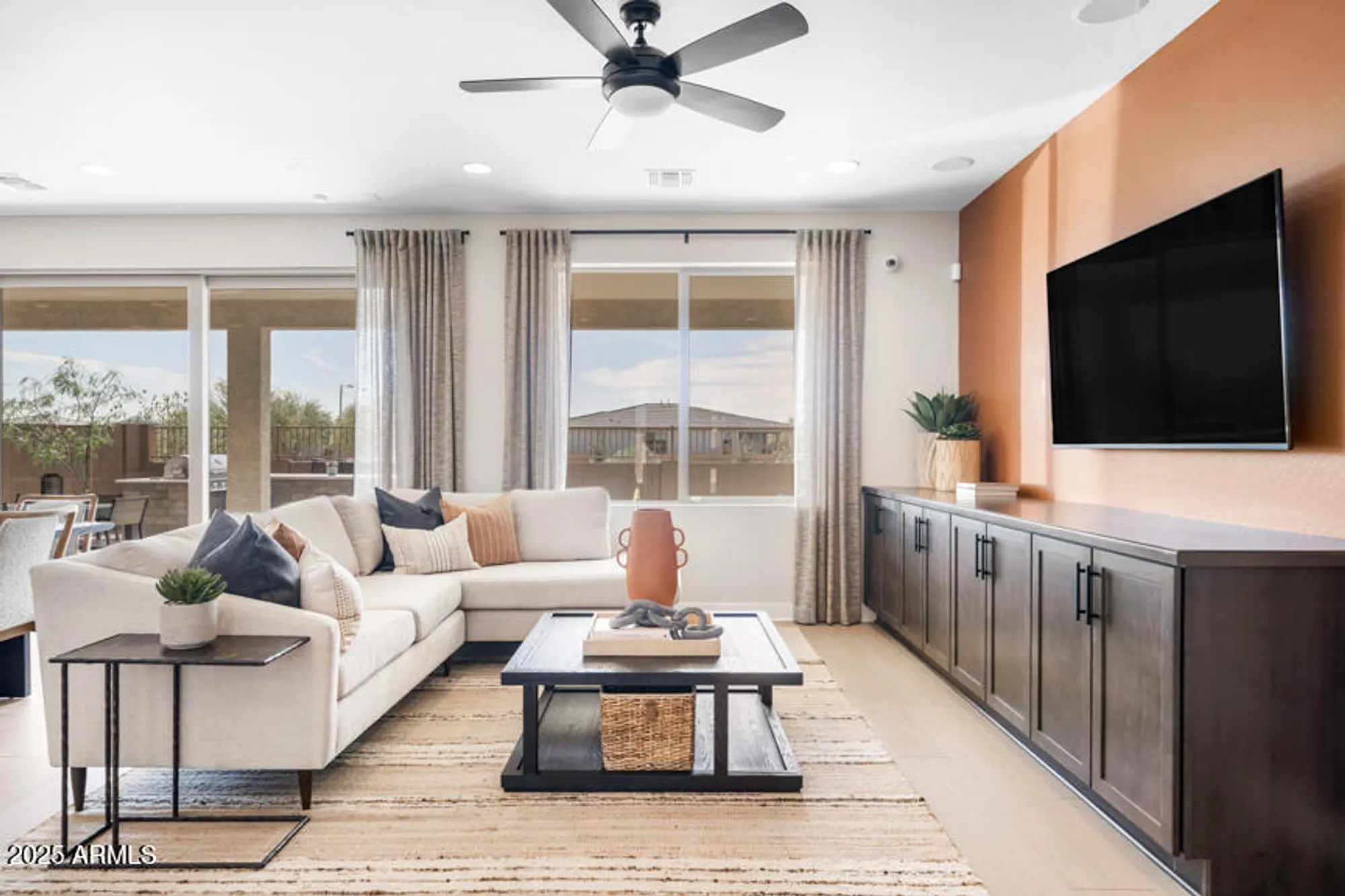 Property Slideshow image 10 of 41 | 39658 n trajen pl, Queen Creek, AZ, 85140