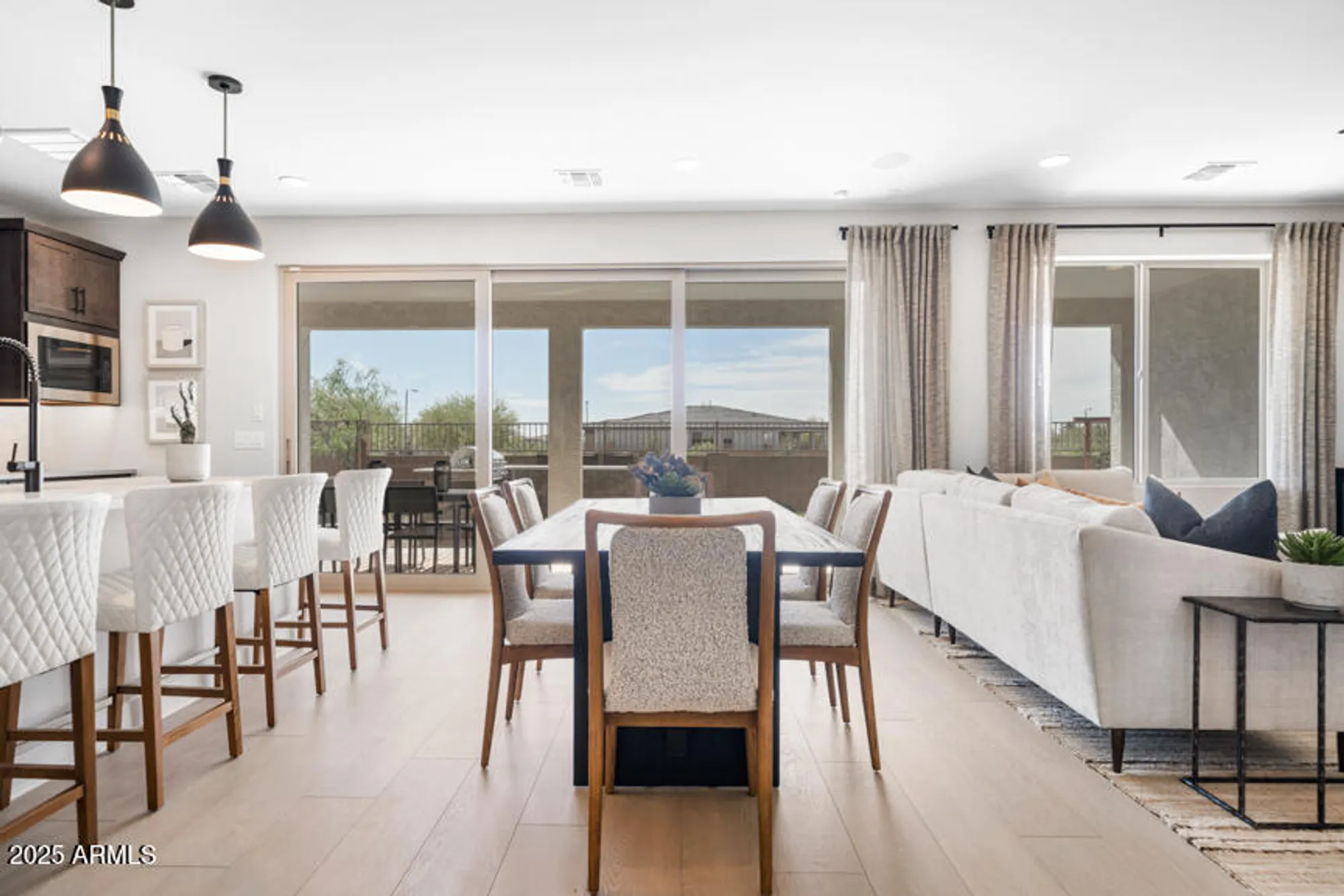 Property Slideshow image 13 of 41 | 39658 n trajen pl, Queen Creek, AZ, 85140