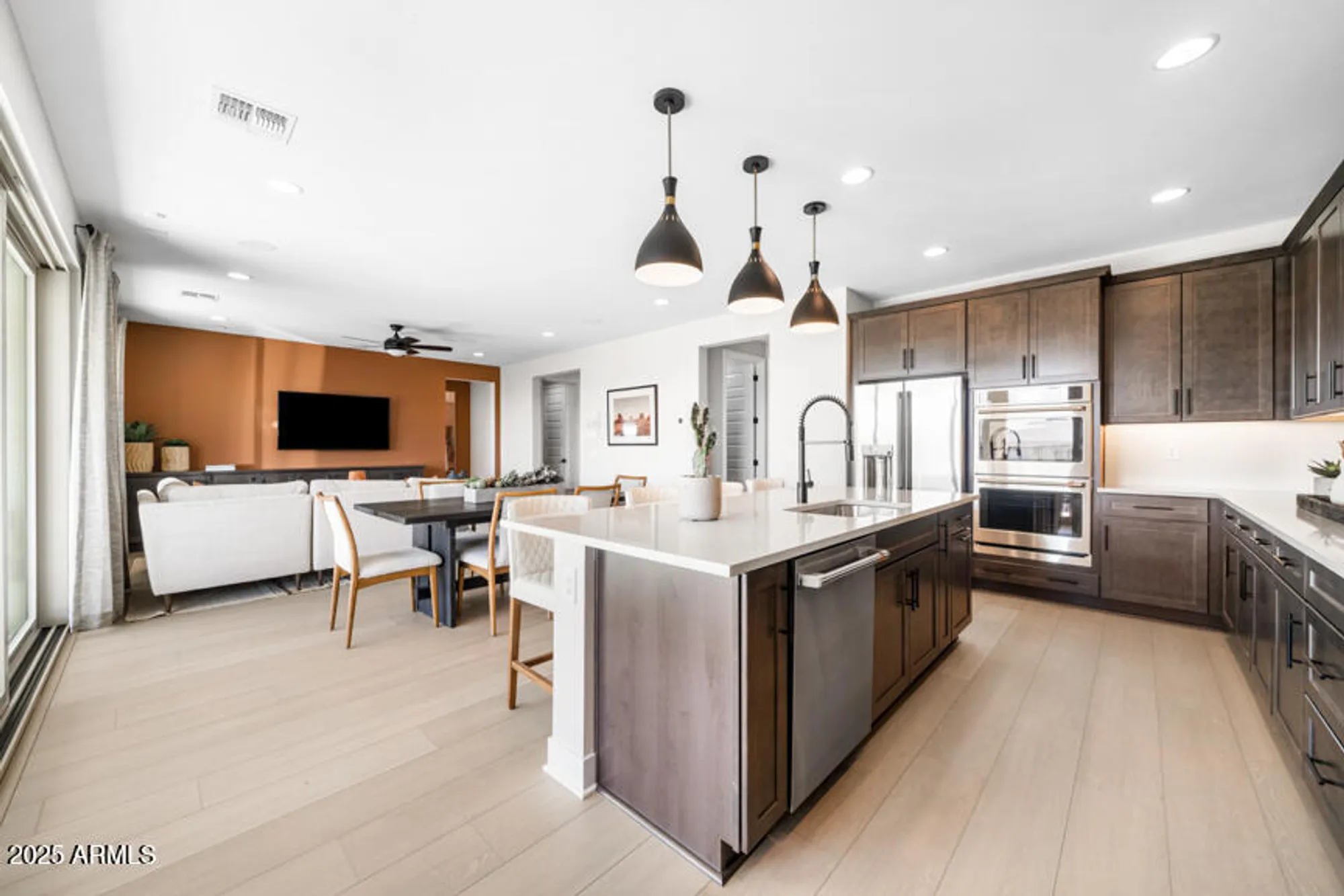 Property Slideshow image 14 of 41 | 39658 n trajen pl, Queen Creek, AZ, 85140