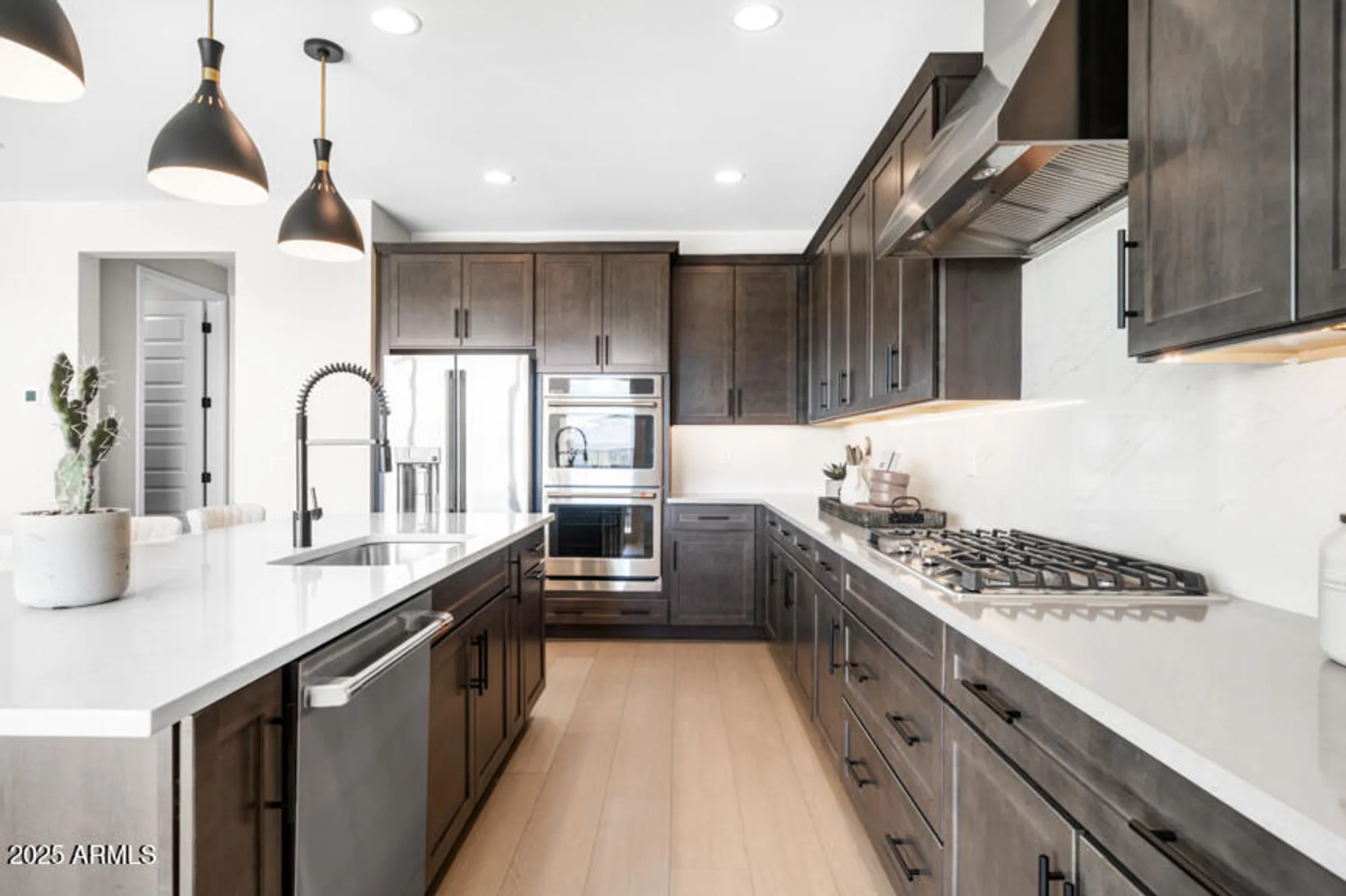 Property Slideshow image 15 of 41 | 39658 n trajen pl, Queen Creek, AZ, 85140