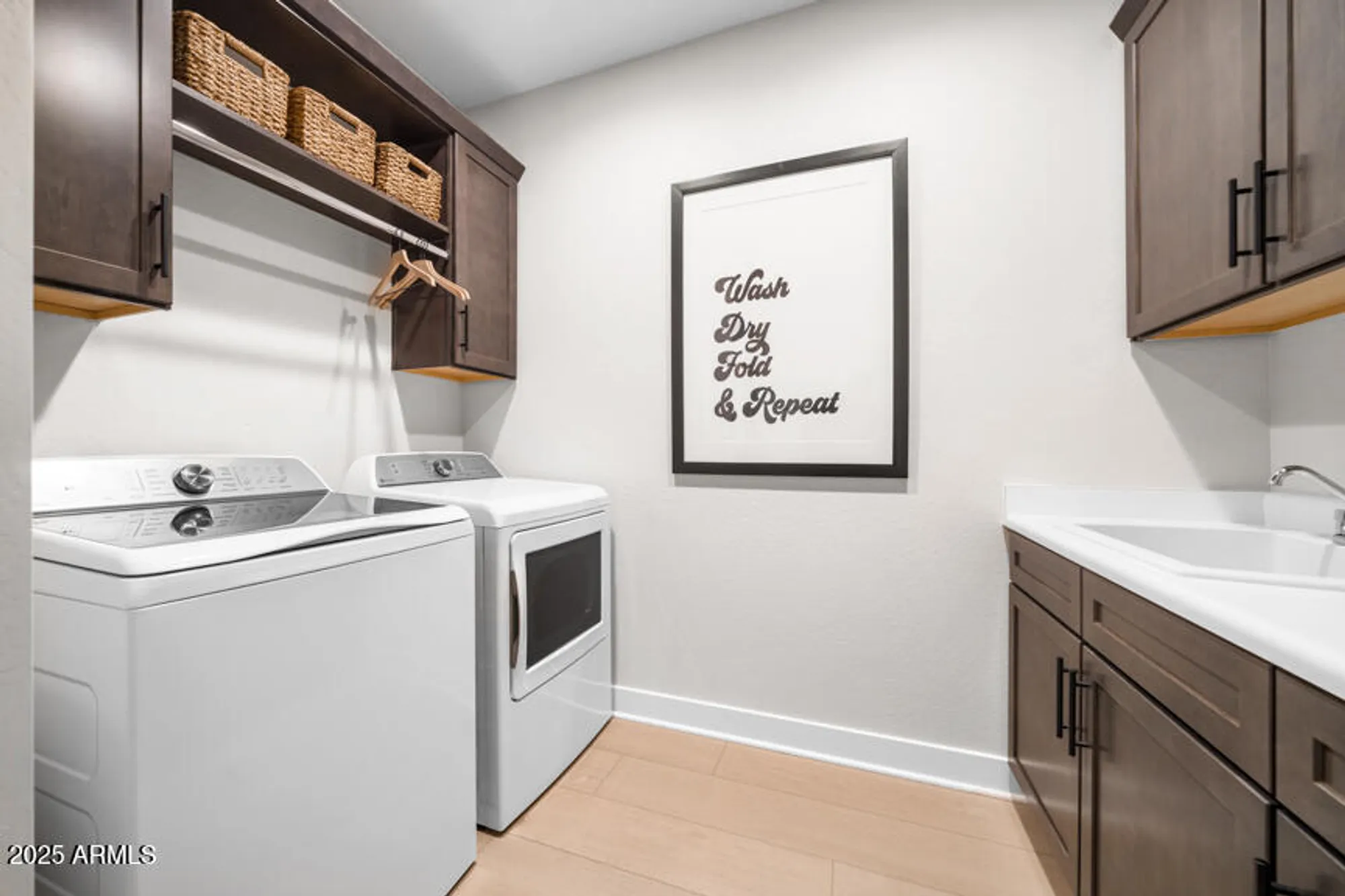 Property Slideshow image 18 of 41 | 39658 n trajen pl, Queen Creek, AZ, 85140