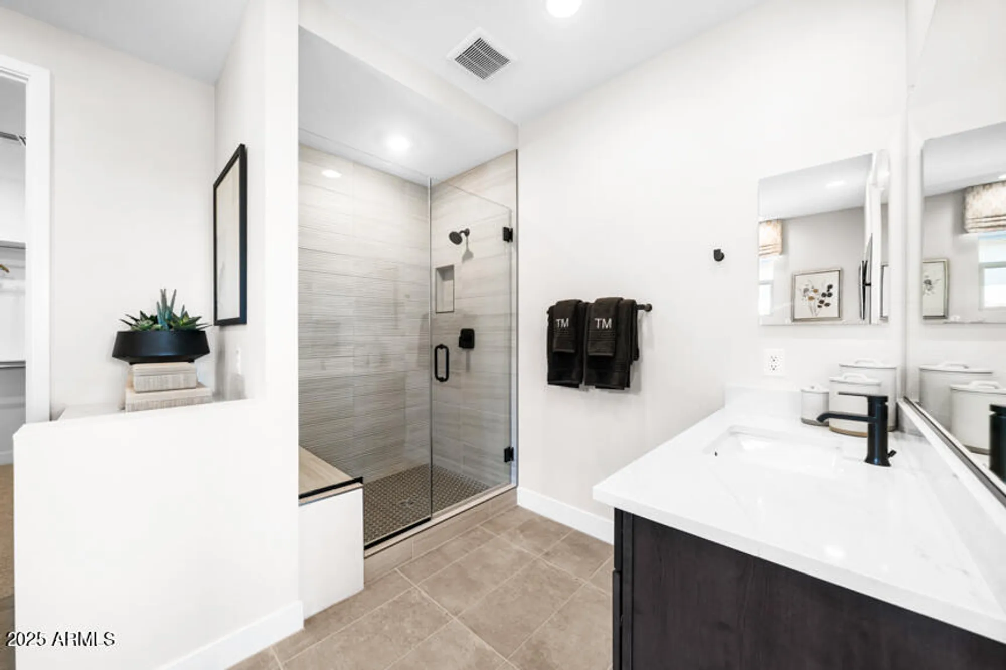 Property Slideshow image 19 of 41 | 39658 n trajen pl, Queen Creek, AZ, 85140