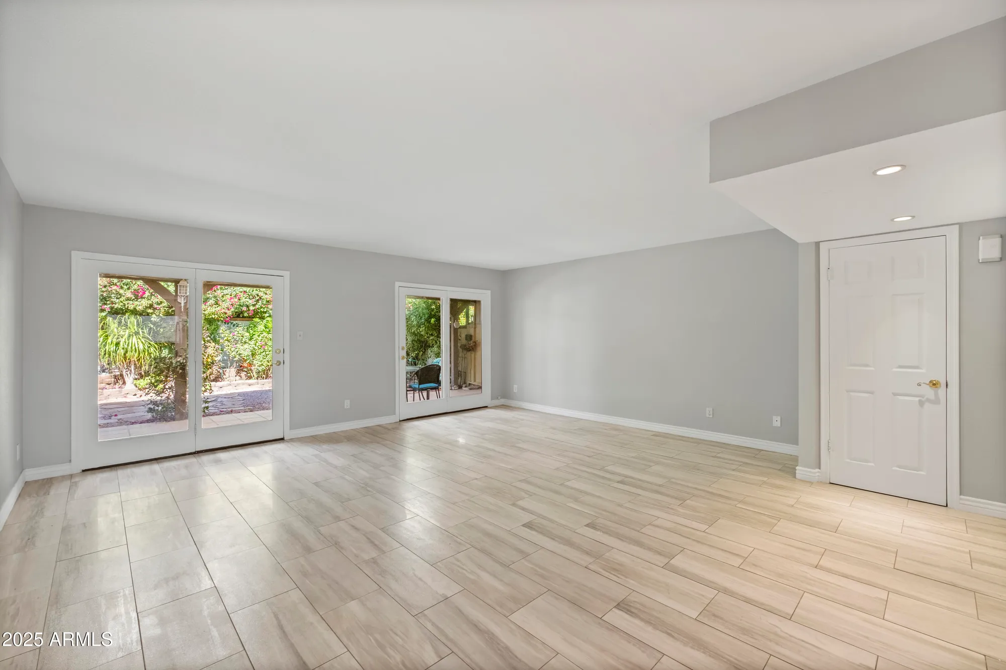 Property Slideshow image 8 of 21 | 7662 e hazelwood st, Scottsdale, AZ, 85251