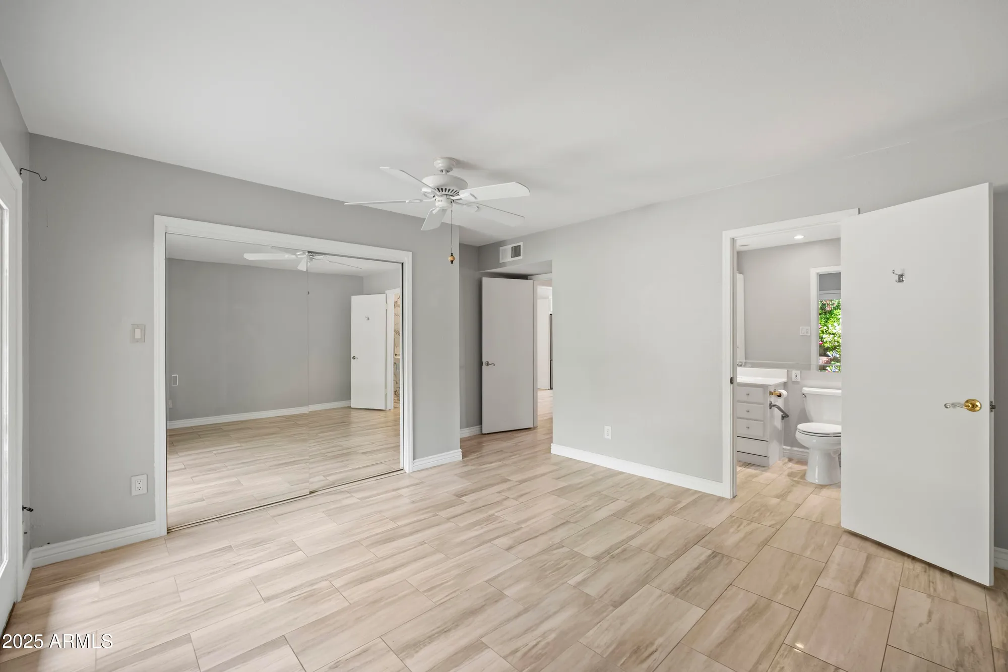 Property Slideshow image 12 of 21 | 7662 e hazelwood st, Scottsdale, AZ, 85251