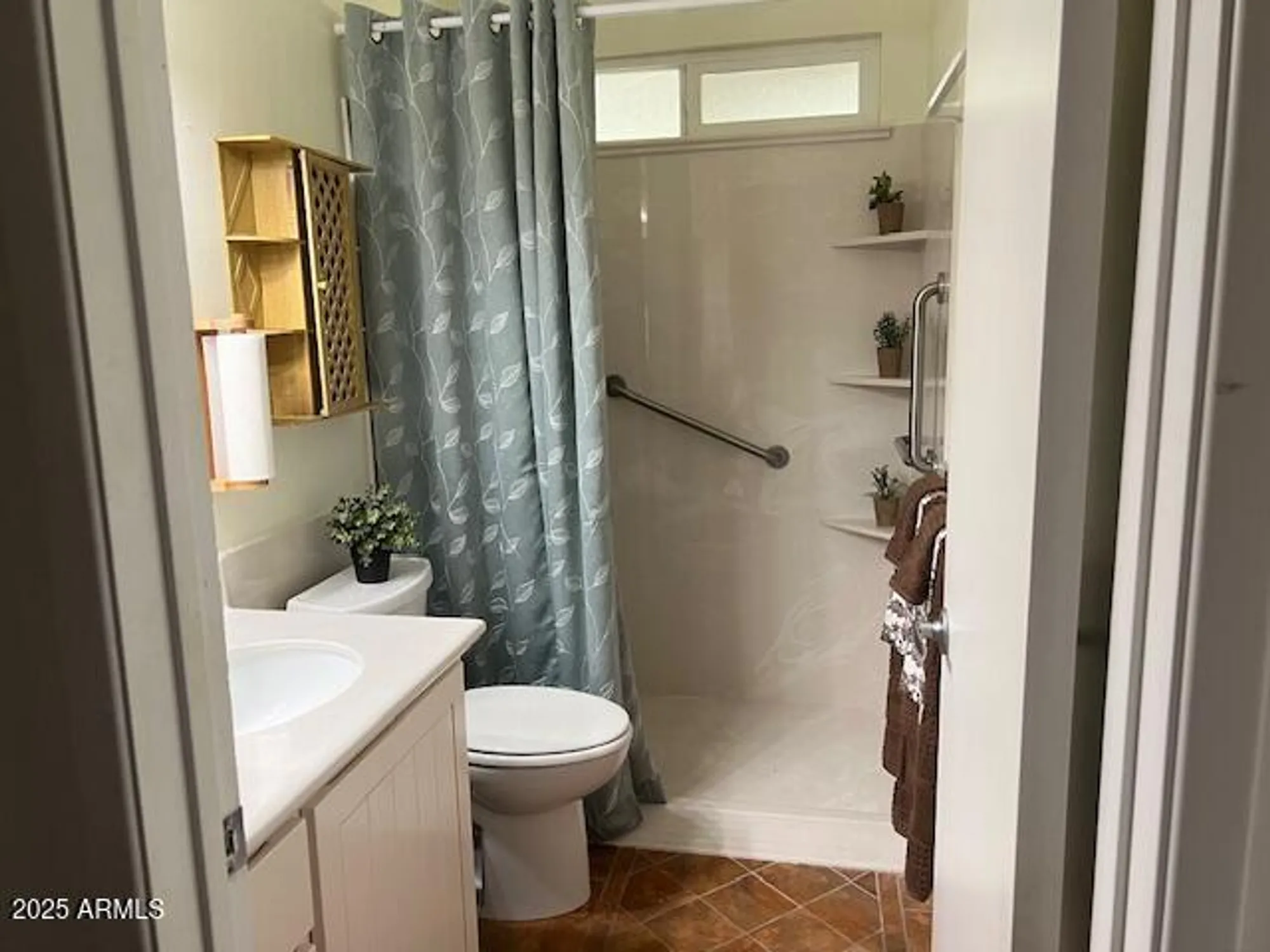 Property Slideshow image 10 of 17 | 10758 w cinnebar ave, Sun City, AZ, 85351