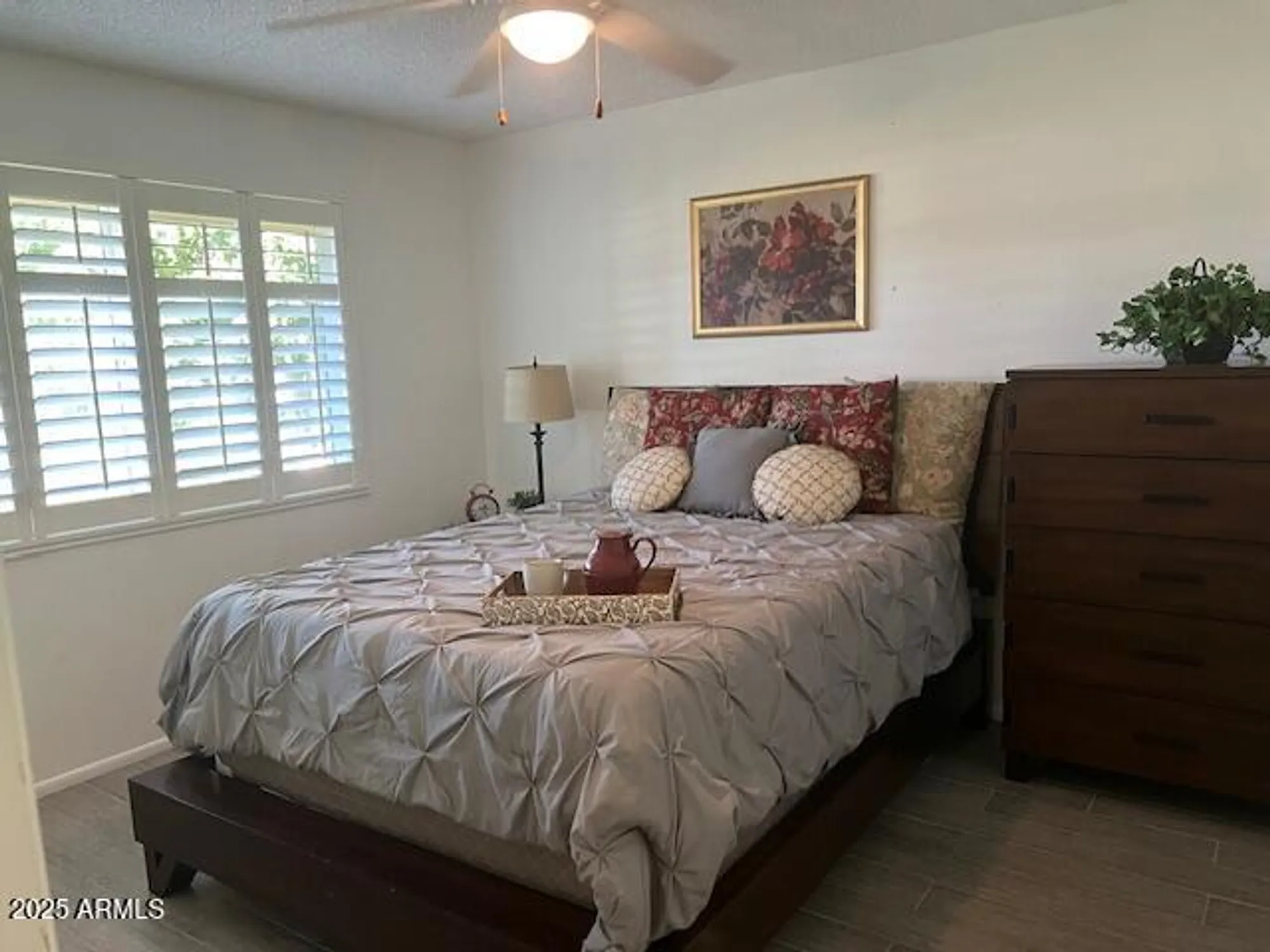 Property Slideshow image 8 of 17 | 10758 w cinnebar ave, Sun City, AZ, 85351