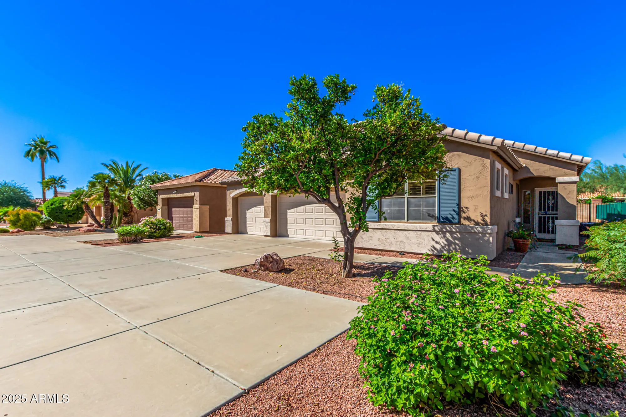 Property Slideshow image 2 of 37 | 18562 n alamo dr, Surprise, AZ, 85374
