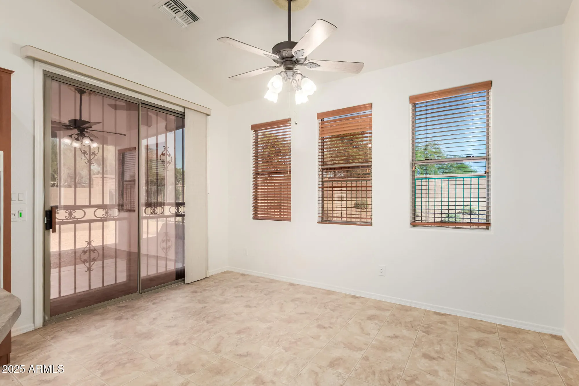 Property Slideshow image 9 of 37 | 18562 n alamo dr, Surprise, AZ, 85374