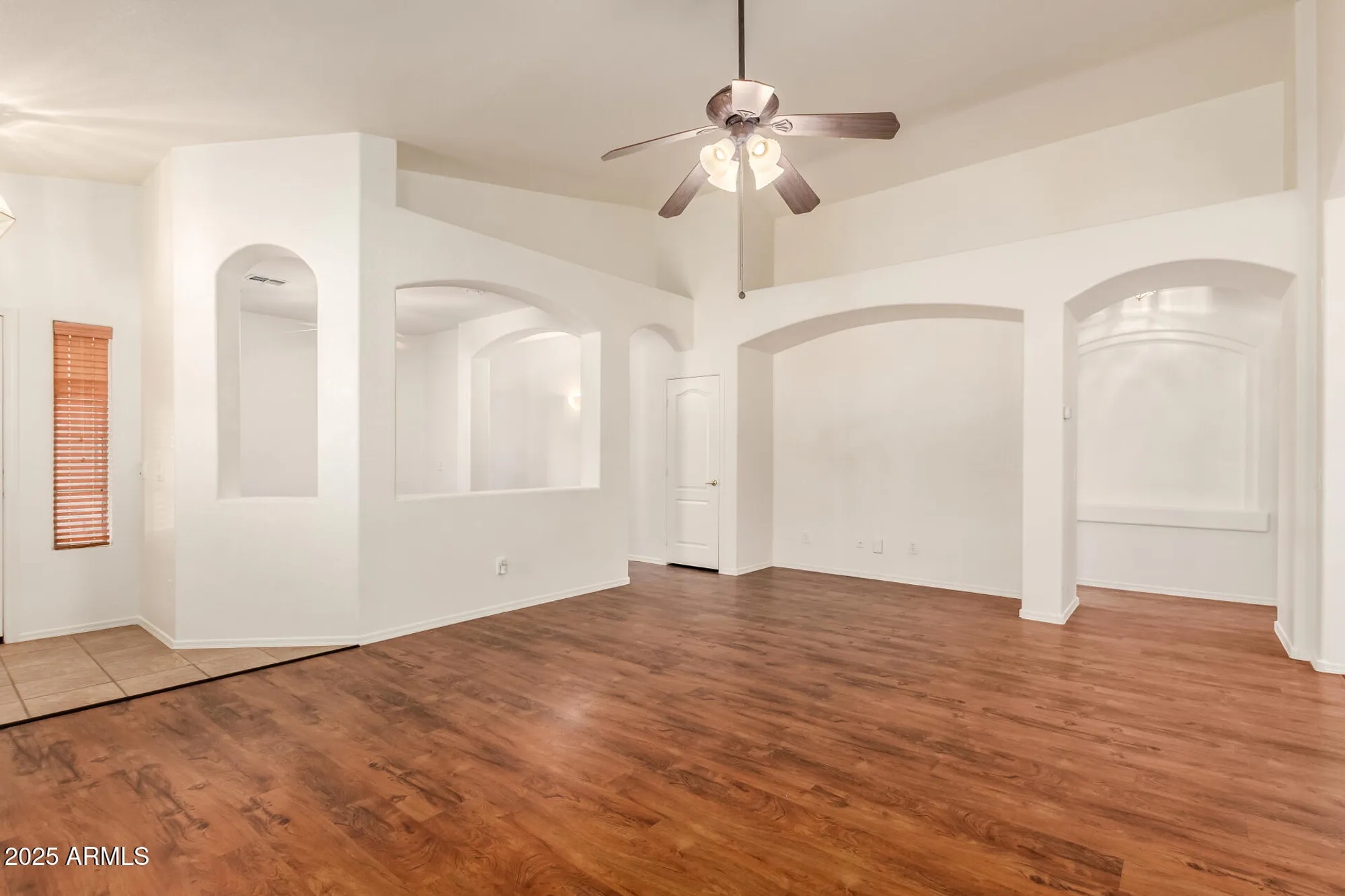 Property Slideshow image 5 of 37 | 18562 n alamo dr, Surprise, AZ, 85374