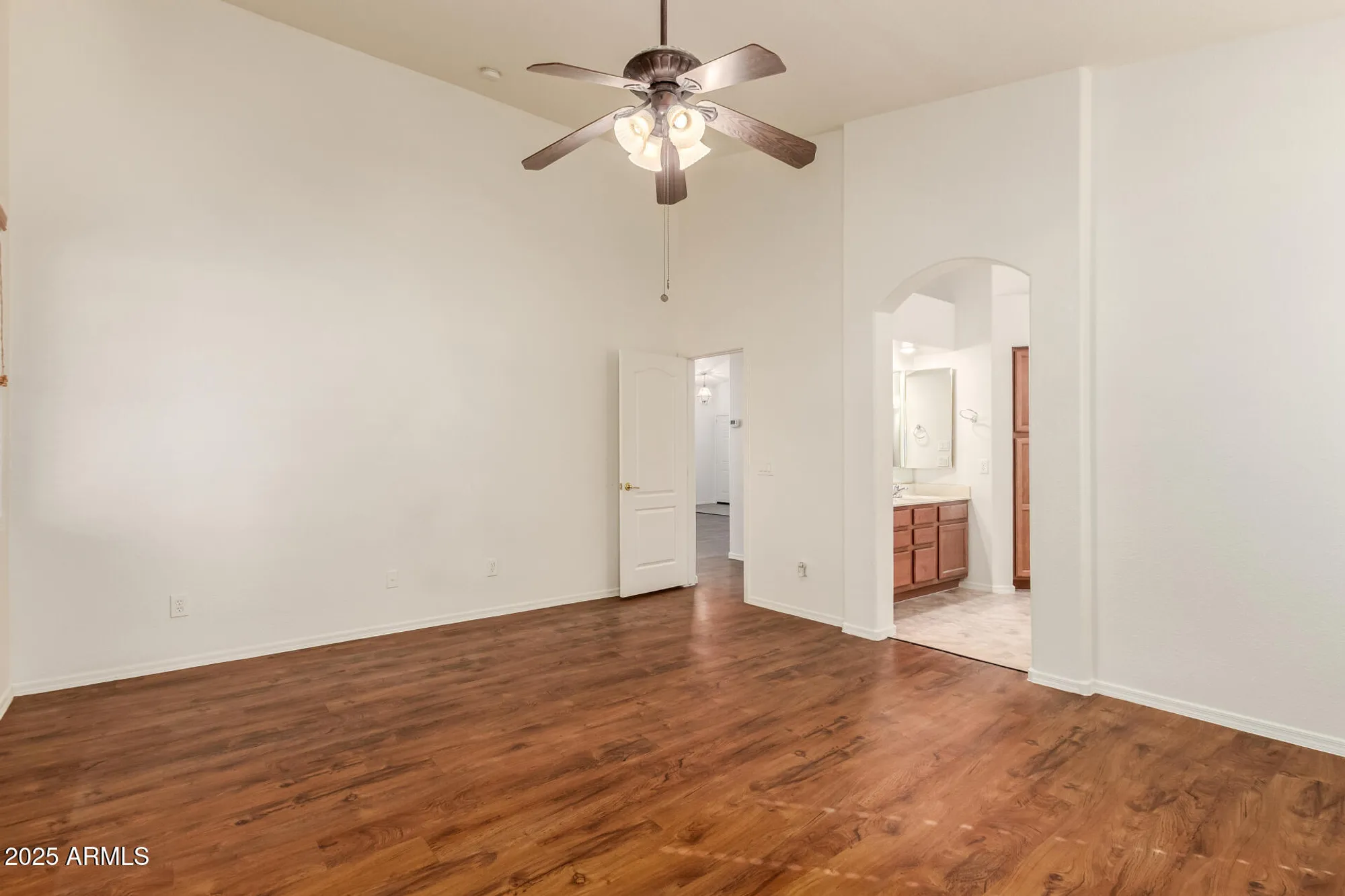 Property Slideshow image 15 of 37 | 18562 n alamo dr, Surprise, AZ, 85374