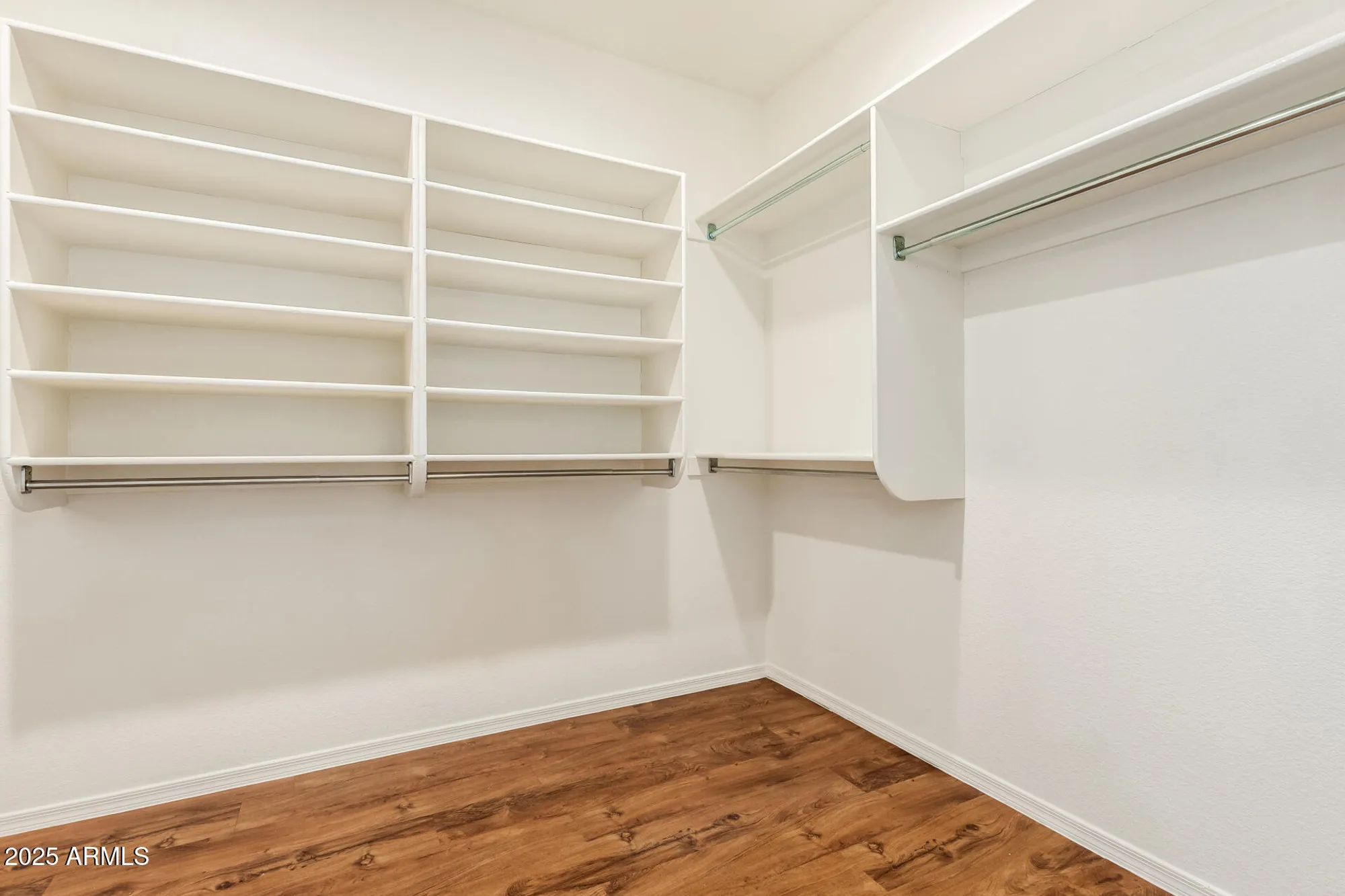 Property Slideshow image 17 of 37 | 18562 n alamo dr, Surprise, AZ, 85374