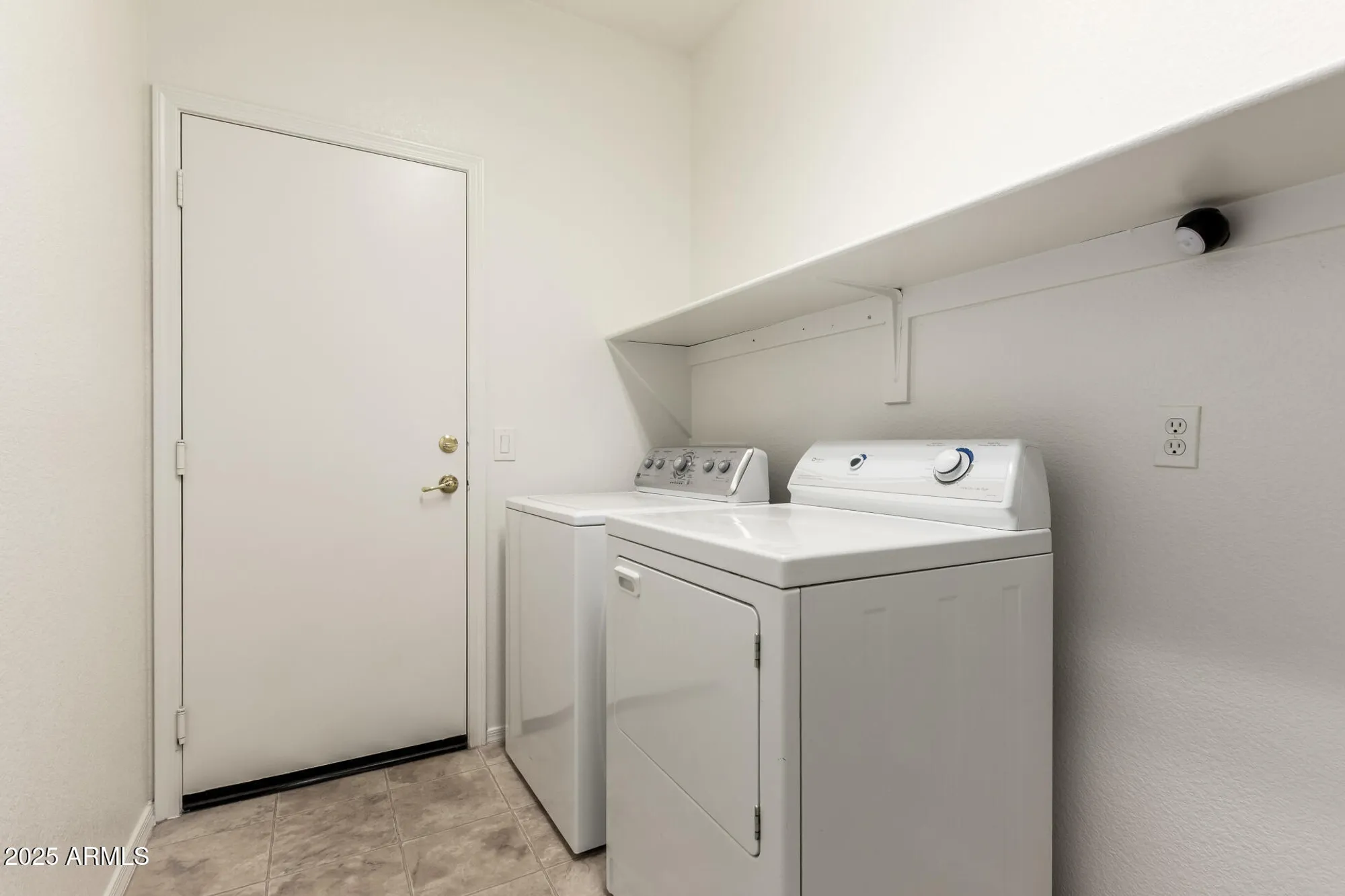 Property Slideshow image 21 of 37 | 18562 n alamo dr, Surprise, AZ, 85374